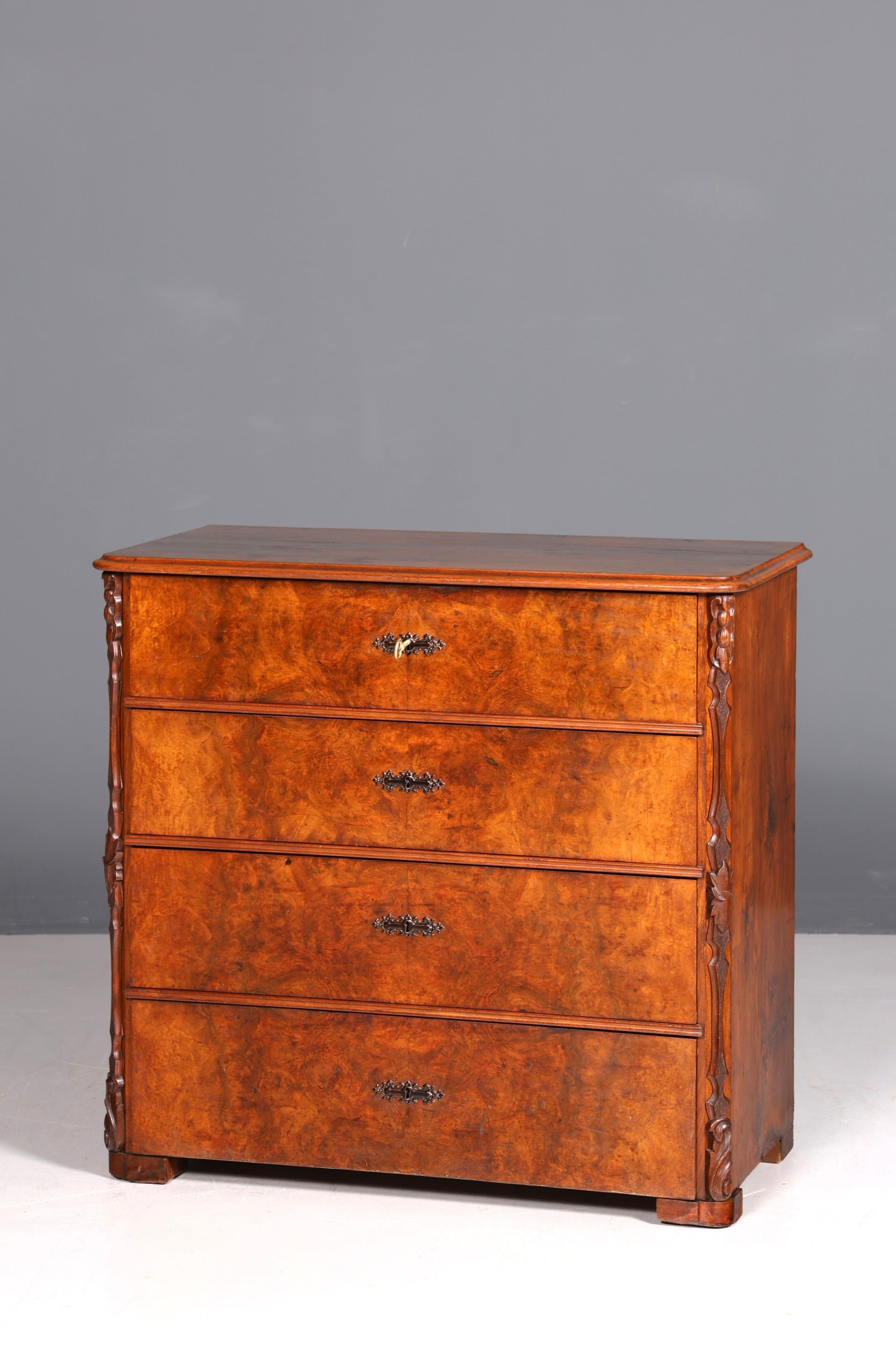 Edle Louis Philippe Kommode Nussbaum Gründerzeit Schubladenkommode um 1890