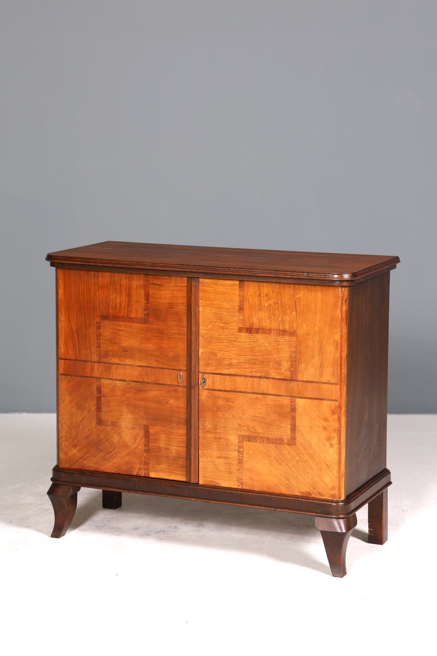Wunderschöner Art Deco Stil Schrank um 1940 Sideboard Kommode Regal