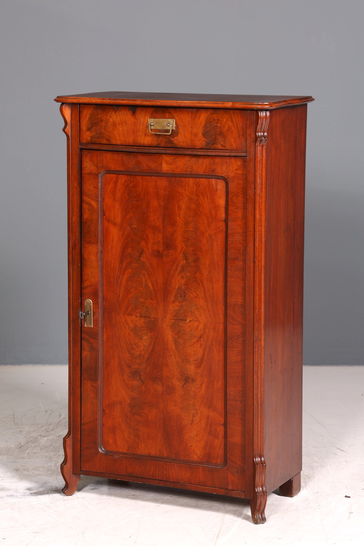 Wunderschöner Louis Philippe Schrank um 1880 Gründerzeit Vertiko Schrank Semainier