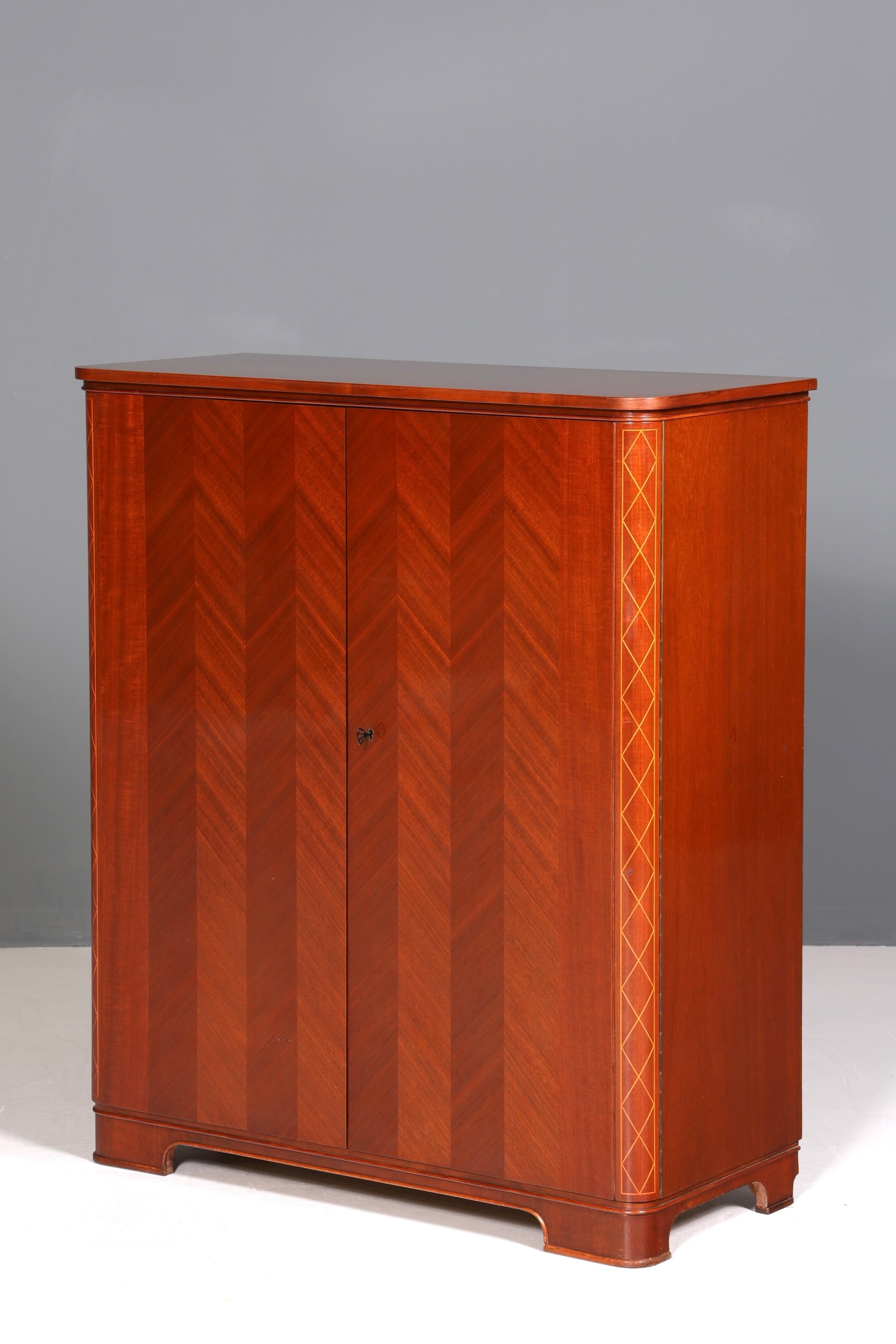 Wunderschöner Mid Century Schrank 60er Jahre Wäscheschrank Aktenschrank Kommode