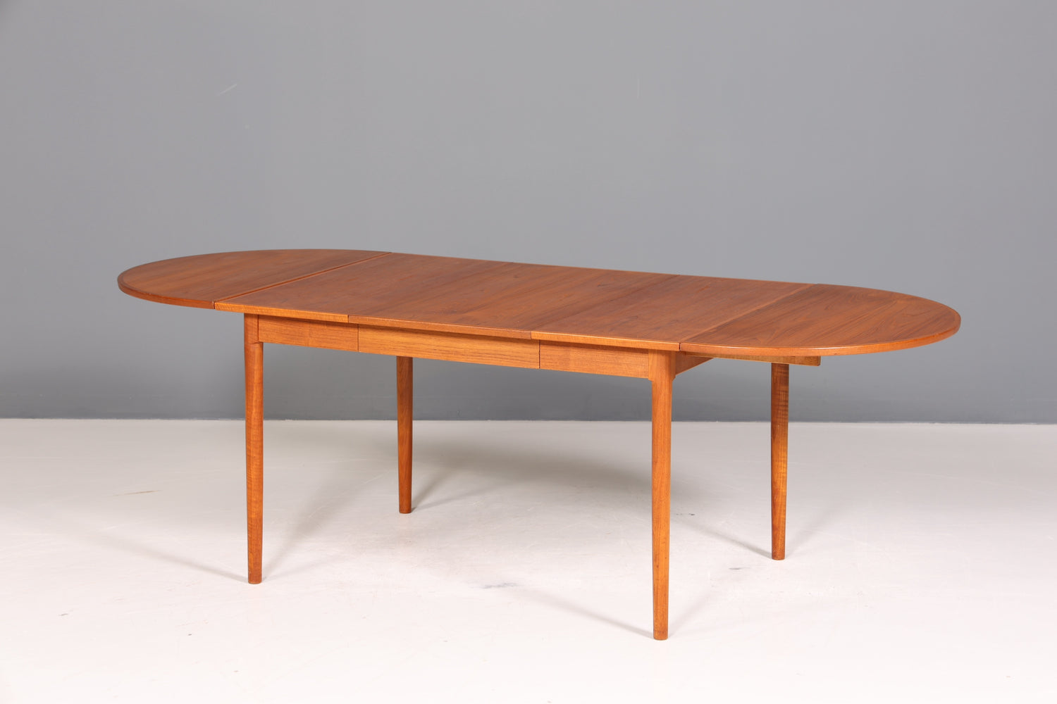 Wunderschöner Arne Vodder Esstisch für Sibast Modell 227 Mid Century ausziehbarer Tisch Vintage Holz Küchentisch Esszimmertisch