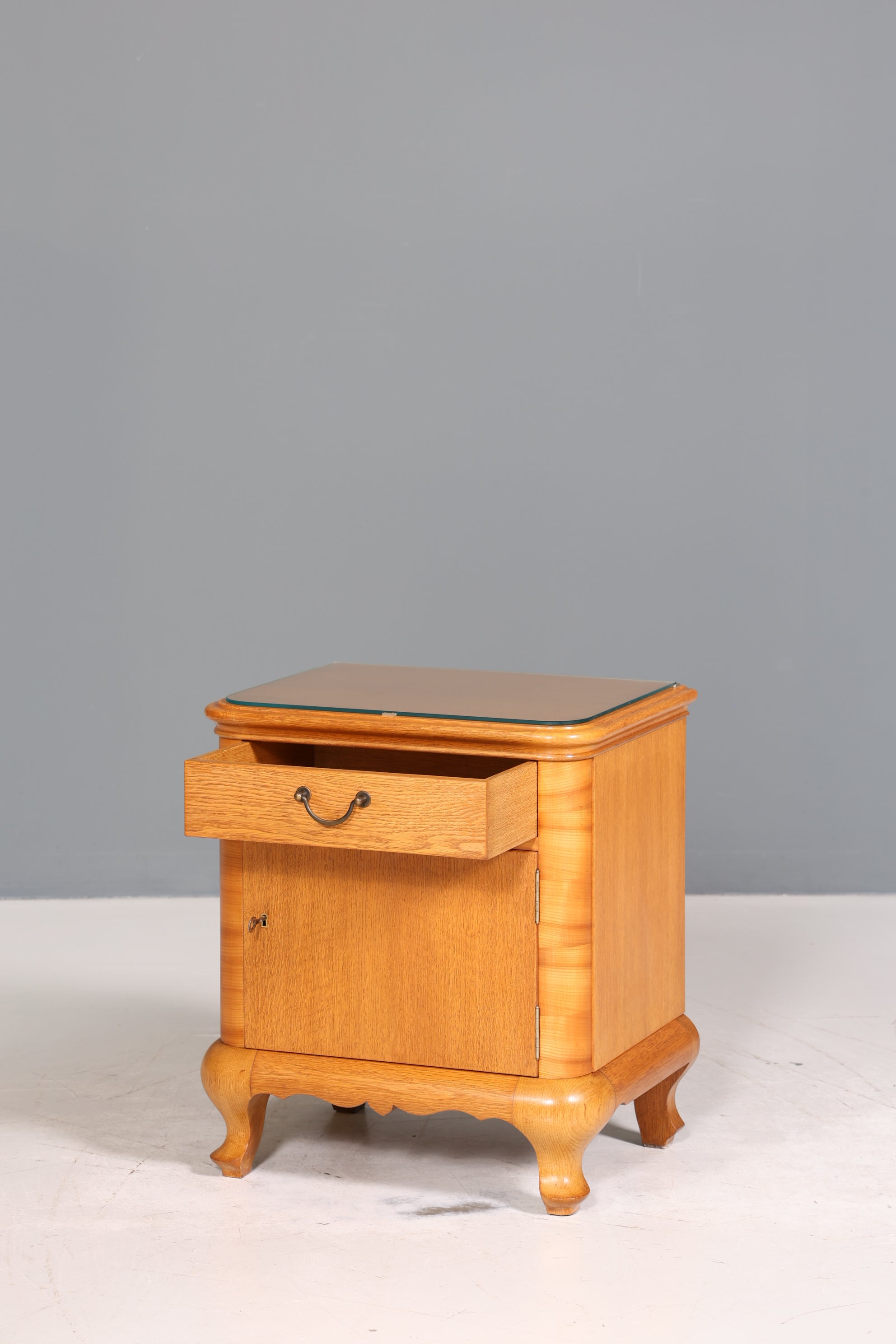 Traumhafte Mid Century Kommode Vintage Nachttisch 60s Schrank Nachtschrank 2 von 2