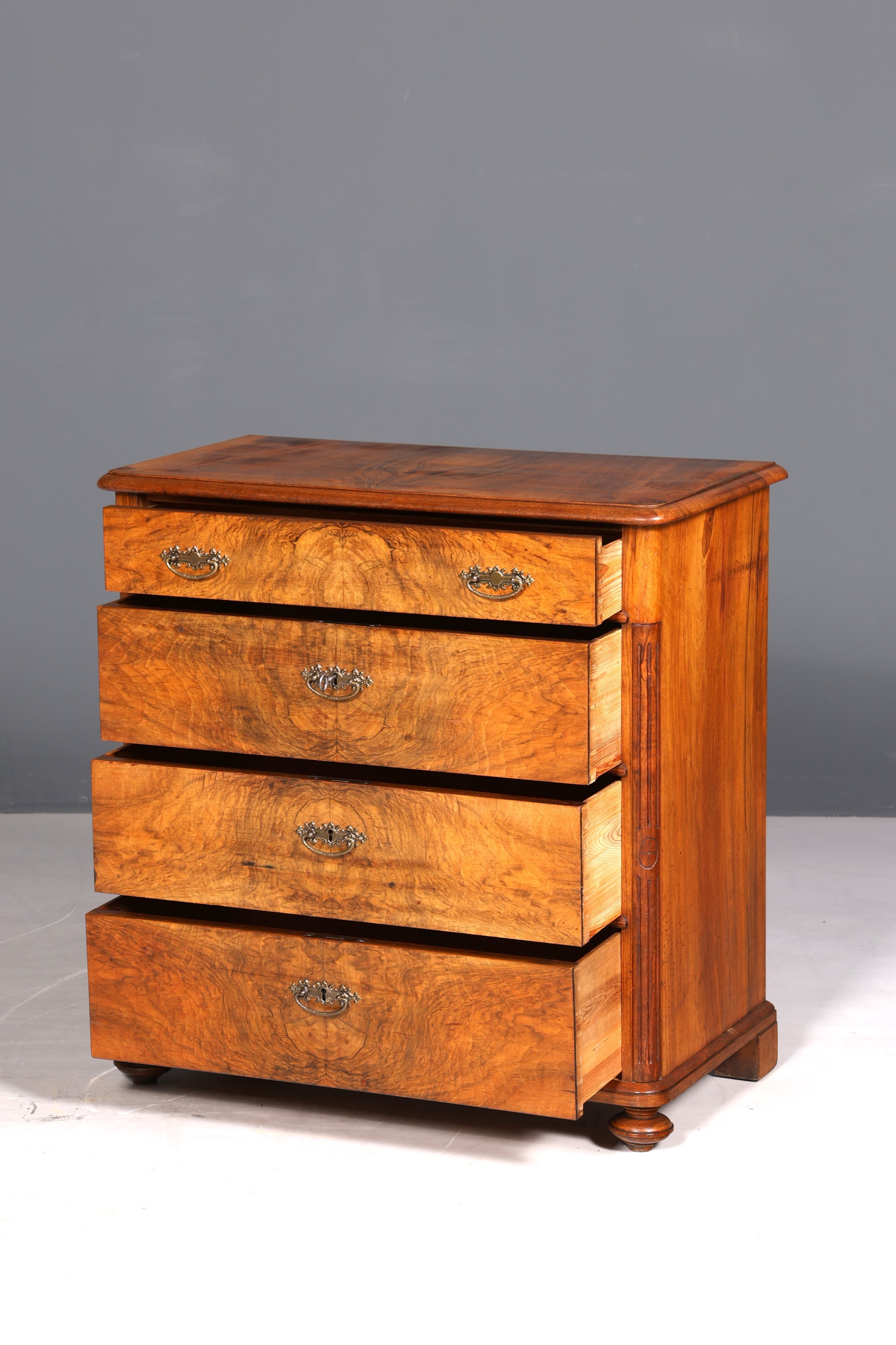 Stilvolle Louis Philippe Kommode Biedermeier Antik Schubladen Kommode Wäschekommode