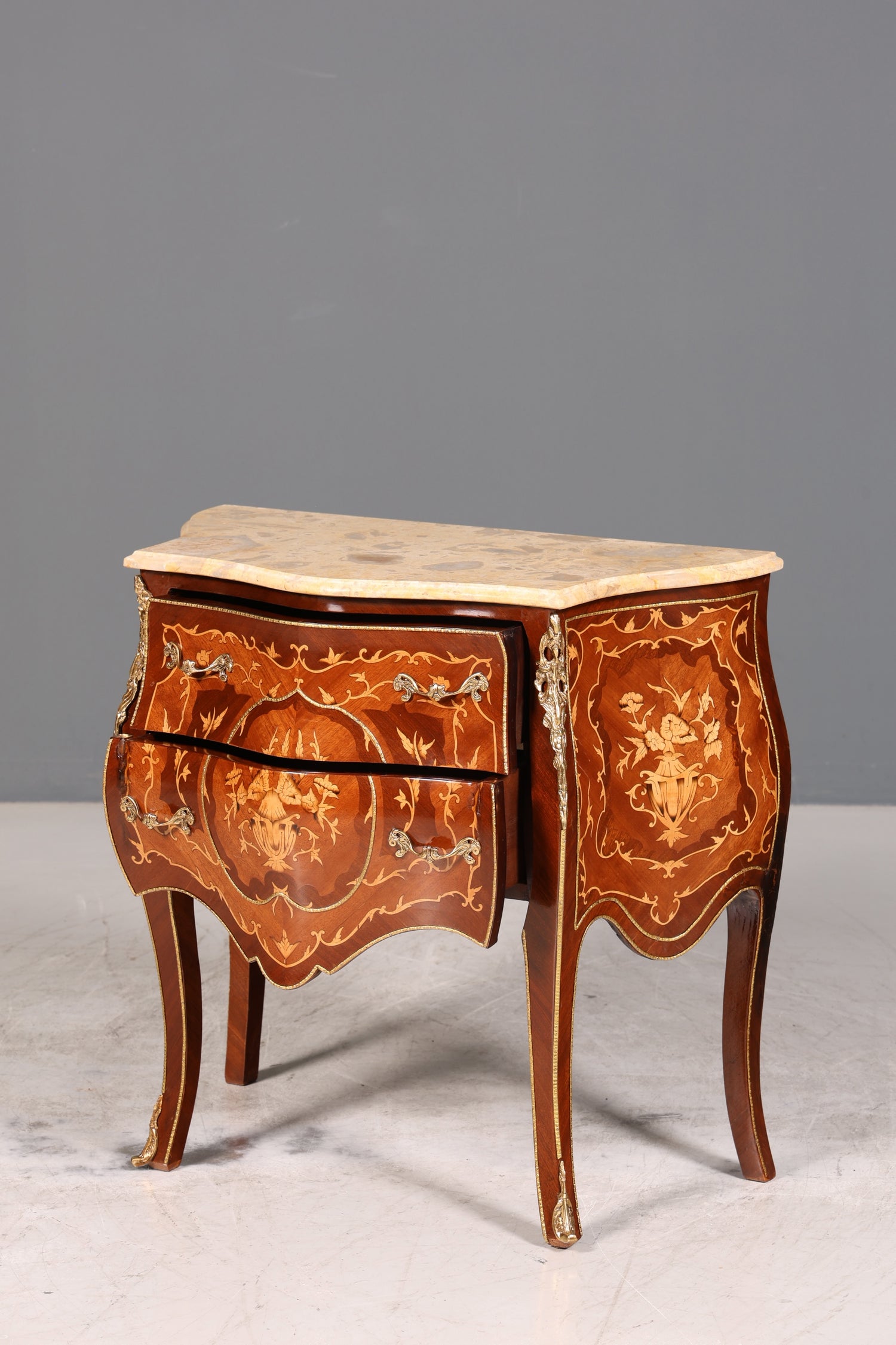 Königliche Bauchige Barock Stil Kommode Messing Marmor Louis XV Sideboard Antik Stil