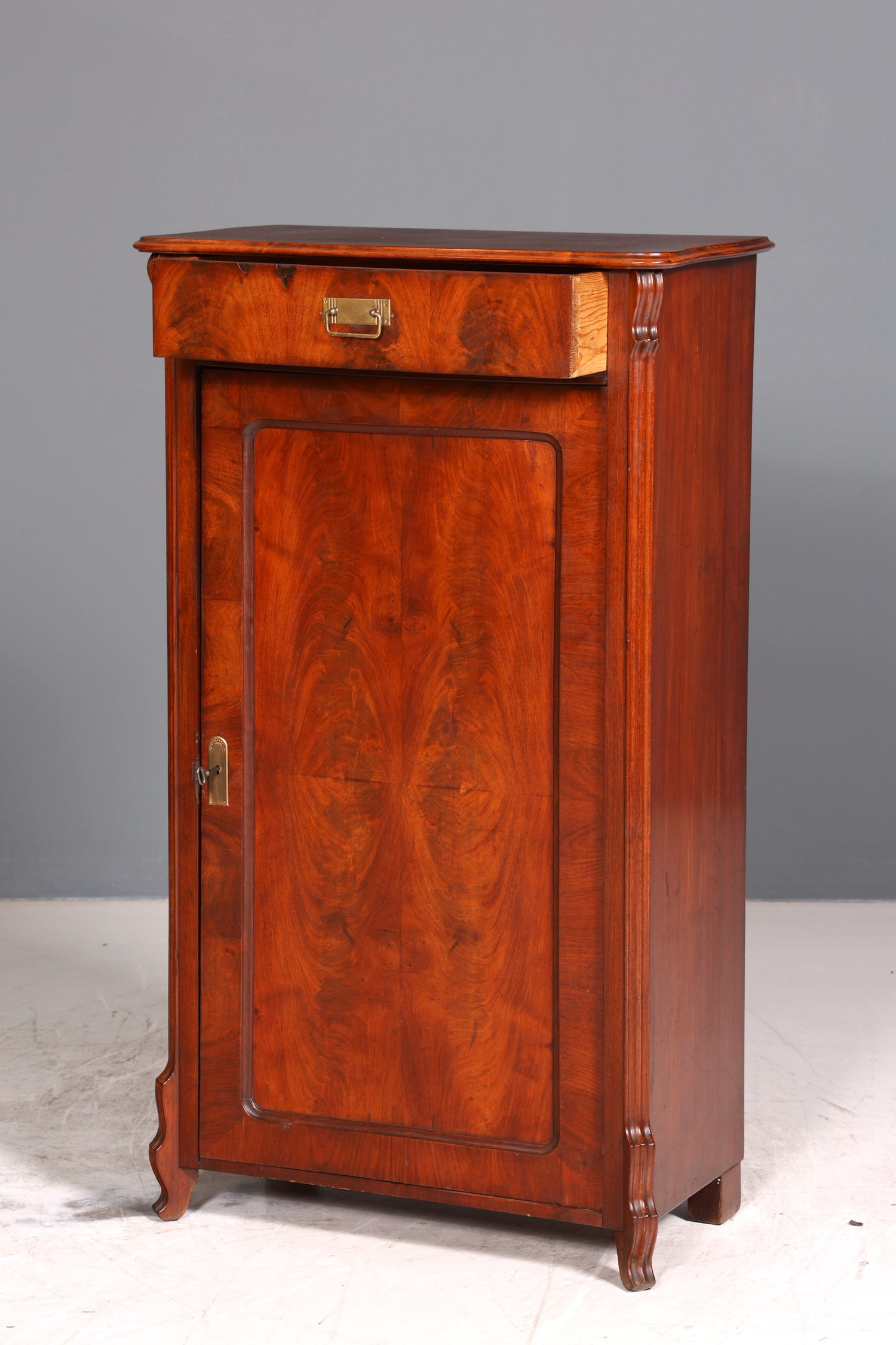 Wunderschöner Louis Philippe Schrank um 1880 Gründerzeit Vertiko Schrank Semainier