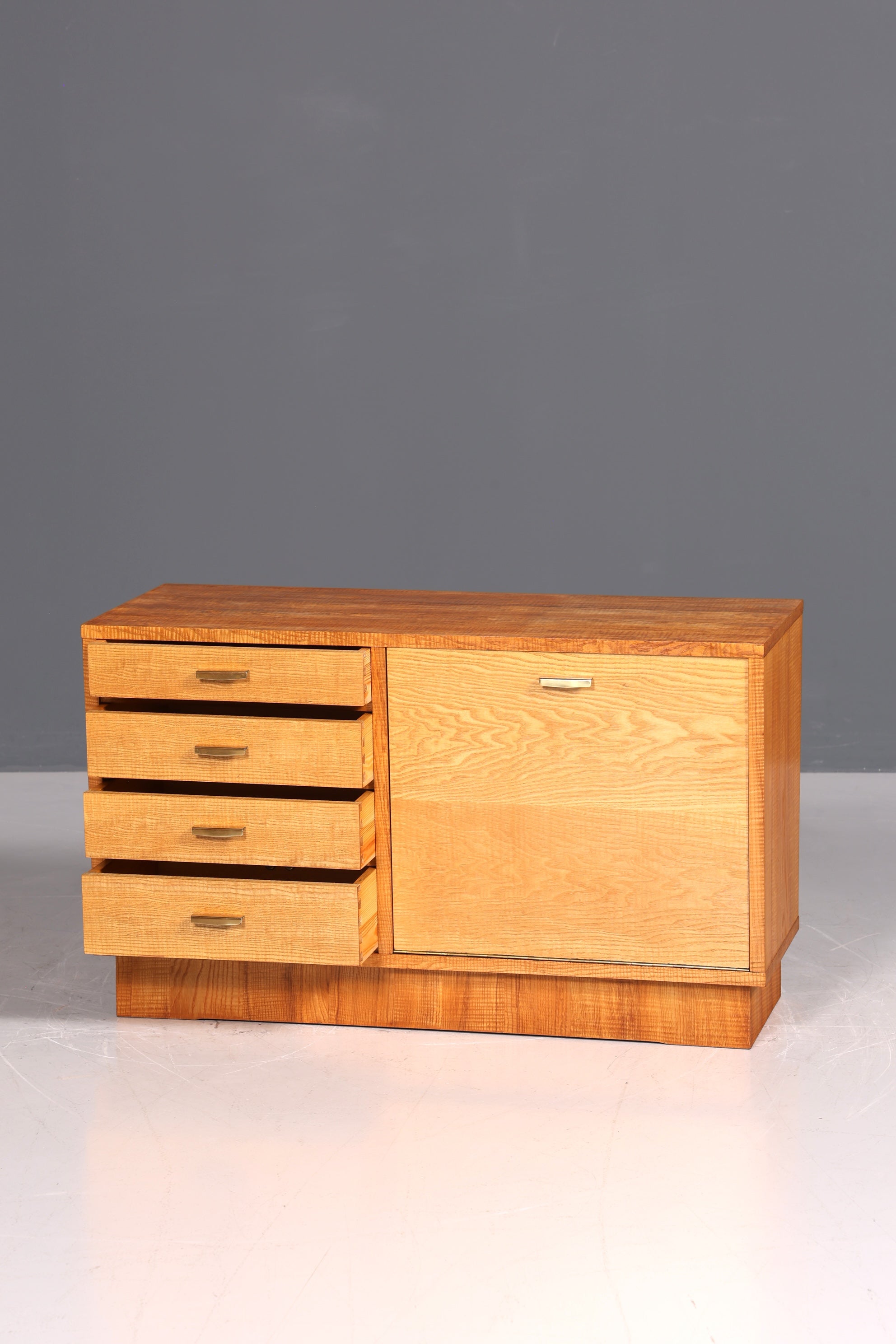 Traumhaftes Mid Century Sideboard Vintage TV Kommode 60s Klapp Schrank Flurkommode Klappschrank