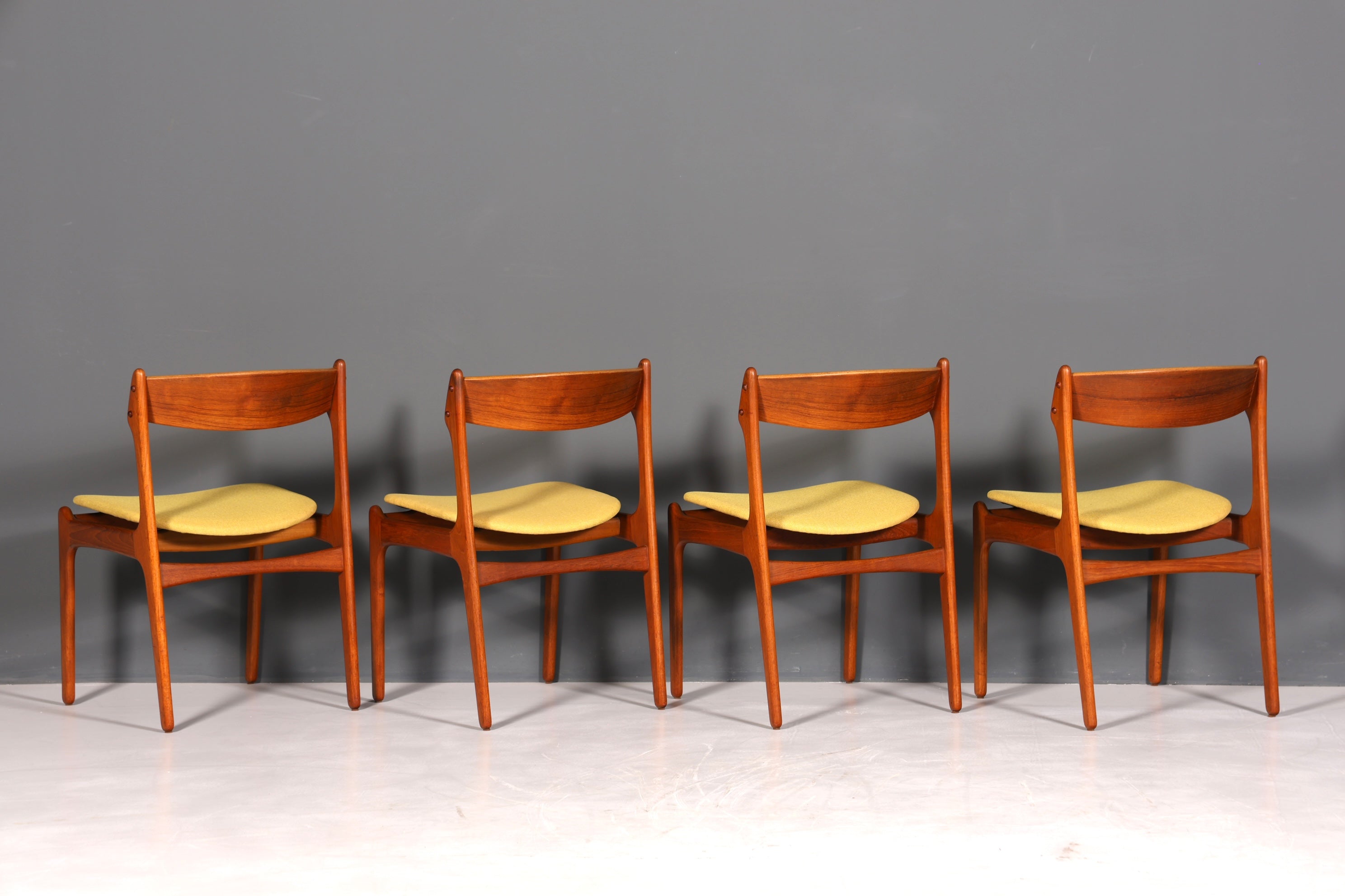 4x Original Erik Buch Stühle von Oddense Maskinsnedkeri A-S Mid Century Danish Design Teak Holz Esszimmer Stühle Küchenstühle