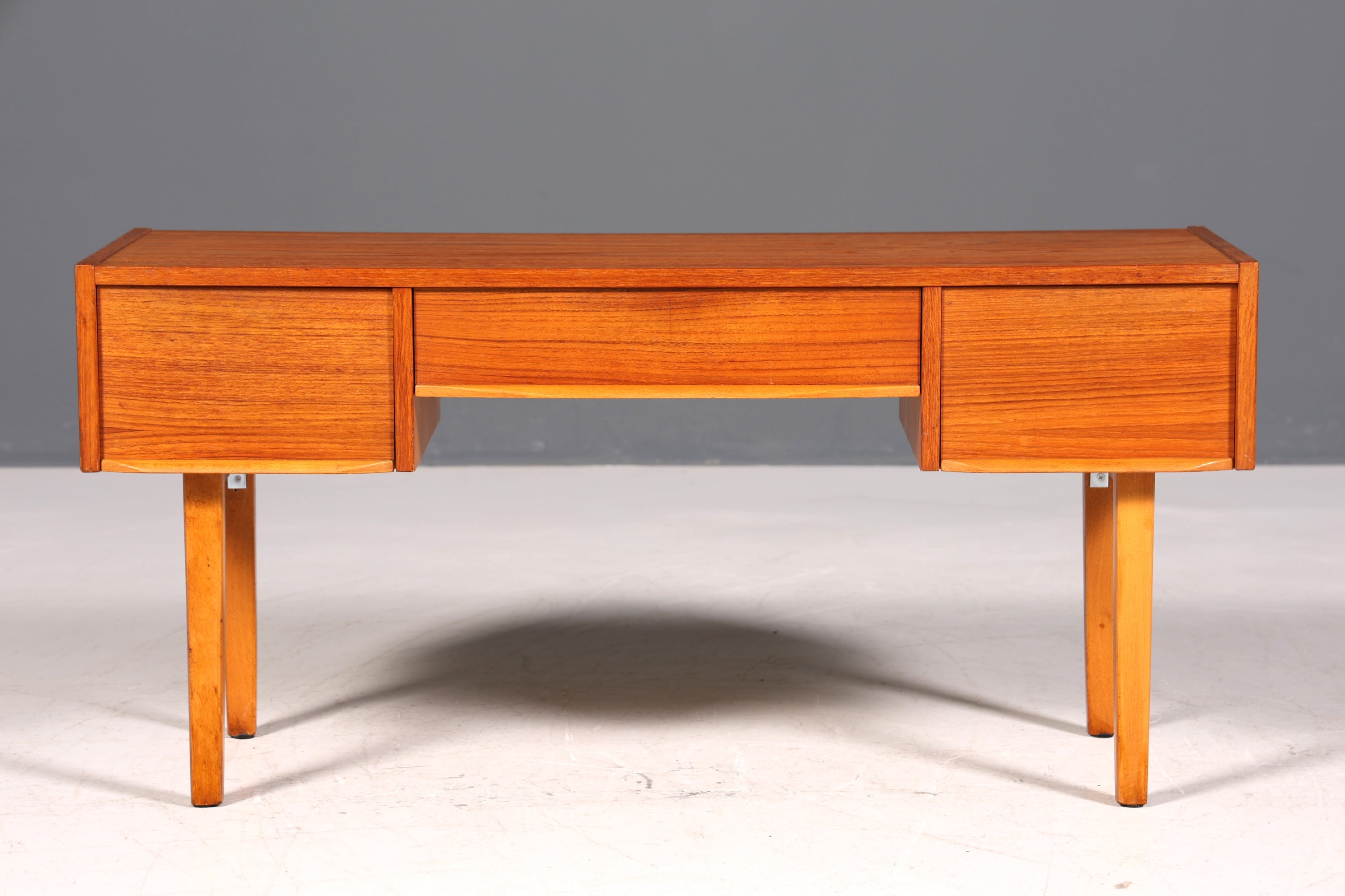 Wunderschönes Mid Century Kommode Danish Design Vintage TV Sideboard 60s Schrank Flurkommode