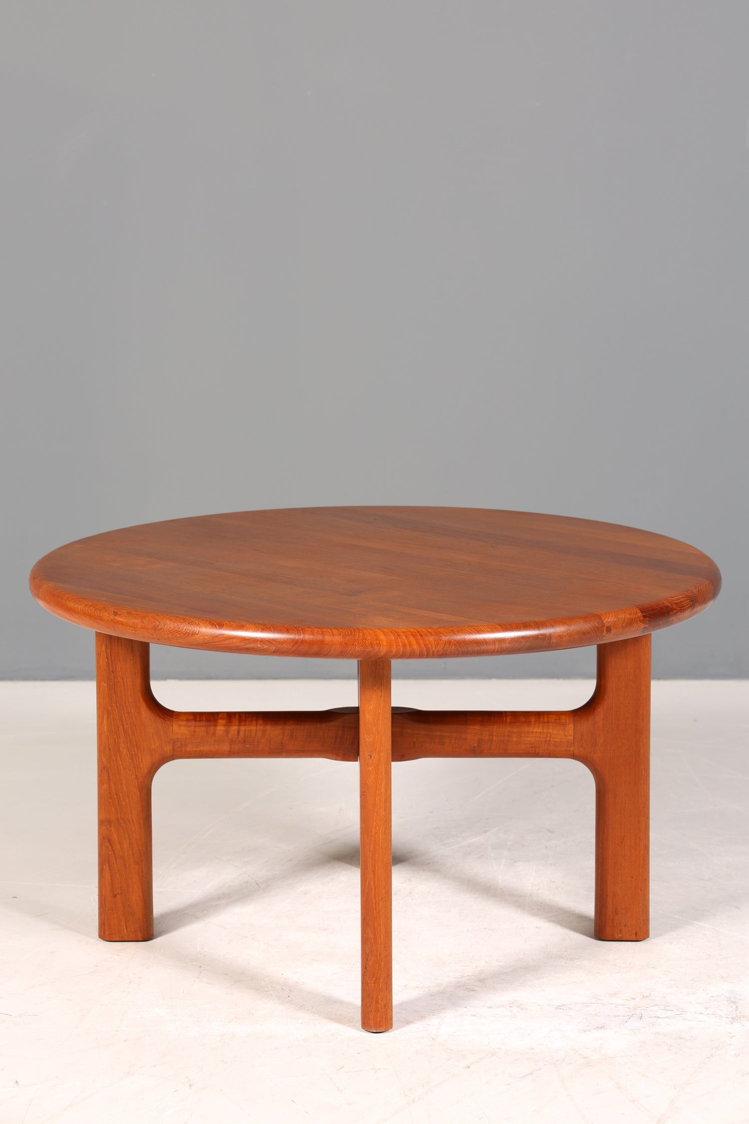 Wunderschöner Mid Century Tisch Danish Design Teak Holz Couchtisch Made in Denmark Ablagetisch