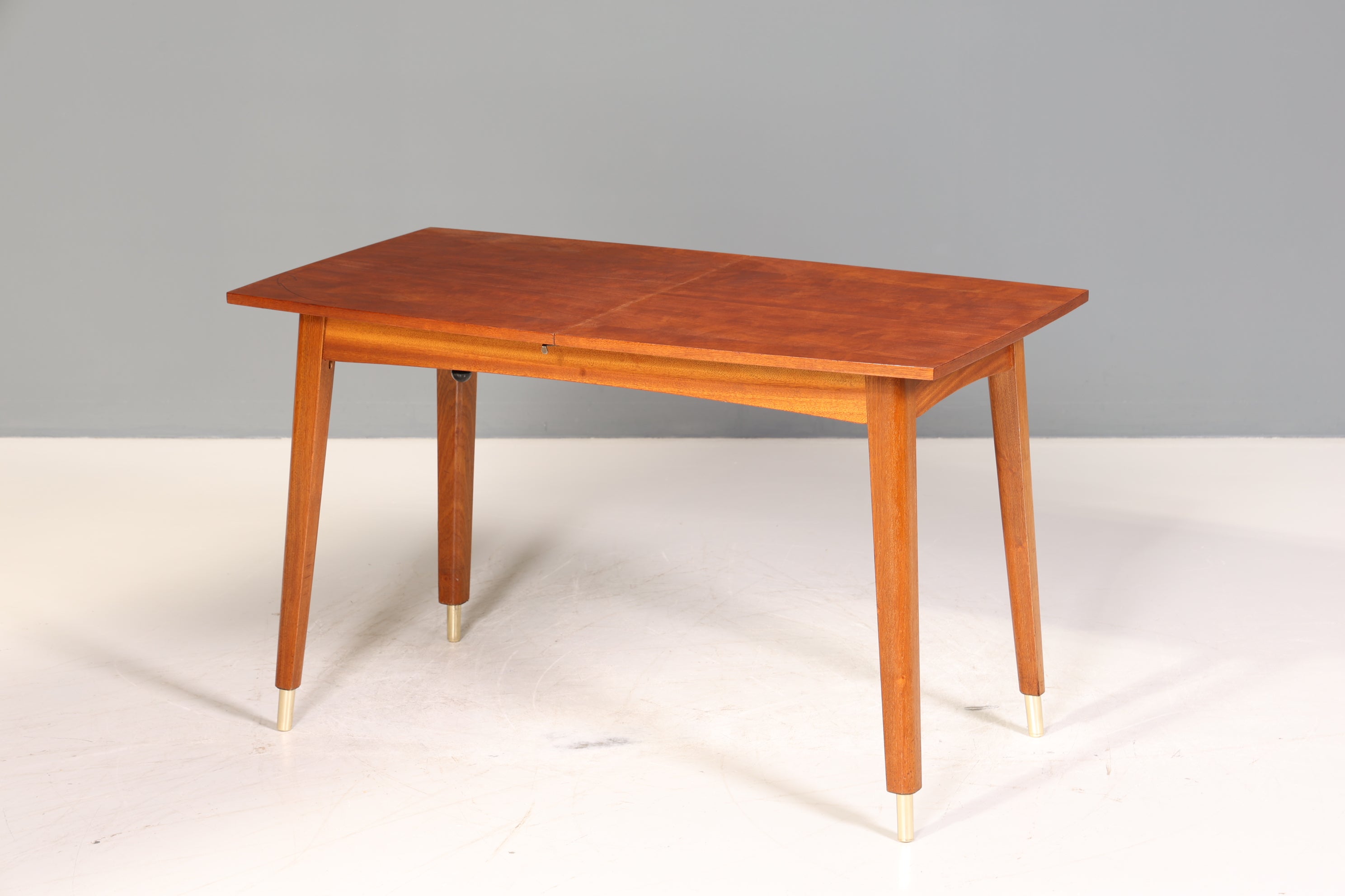 Wunderschöner Mid Century Küchentisch Vintage Tisch ausziehbar und höhenverstellbar