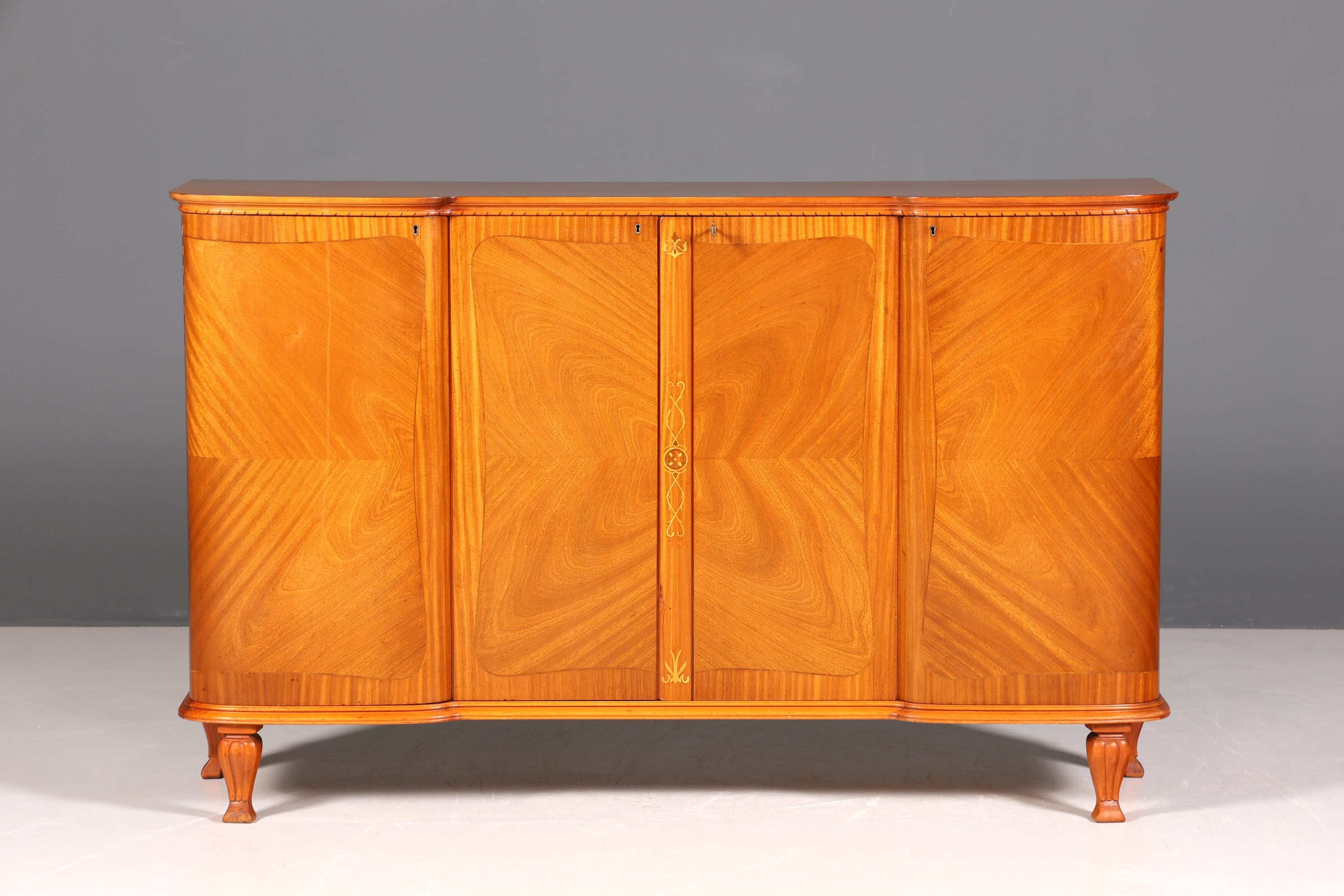 F859 Finish cm Wunderschöne Art Deco Vitrine Nussbaum Vitrine massiv Holz Antik Schrank