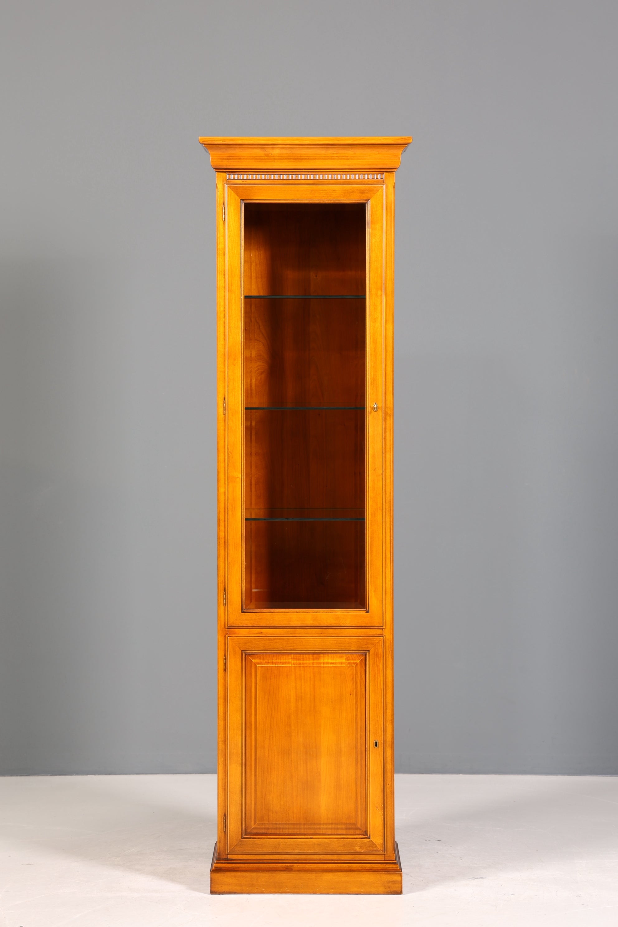 Traumhafte Original Selva Vitrine Antik Stil massiv Holz Geschirrschrank Villa Borghese Schrank 2 von 2