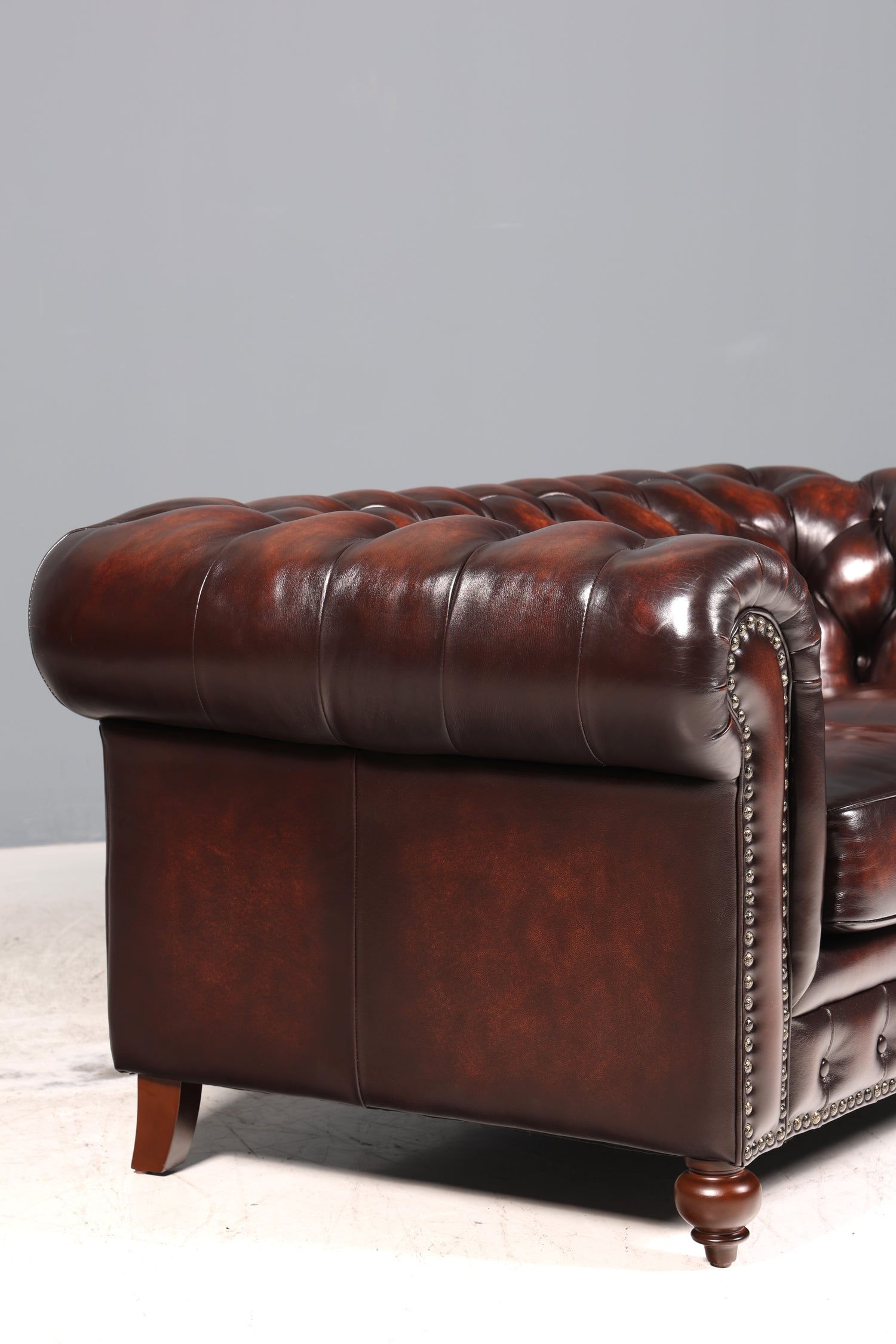 Wunderschönes Original Chesterfield Sofa 2-Sitzer Couch England Polstersofa