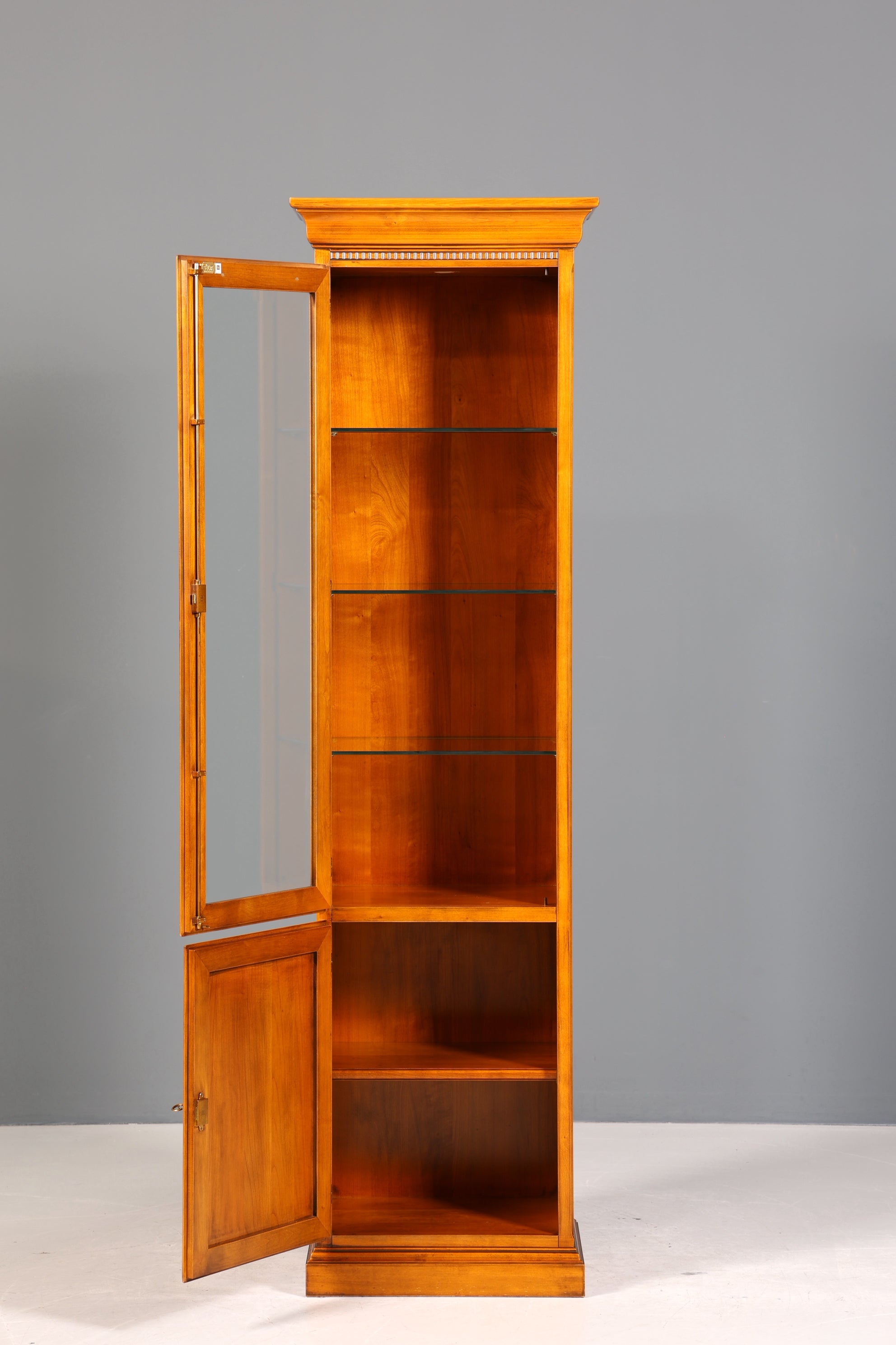 Traumhafte Original Selva Vitrine Antik Stil massiv Holz Geschirrschrank Villa Borghese Schrank 2 von 2