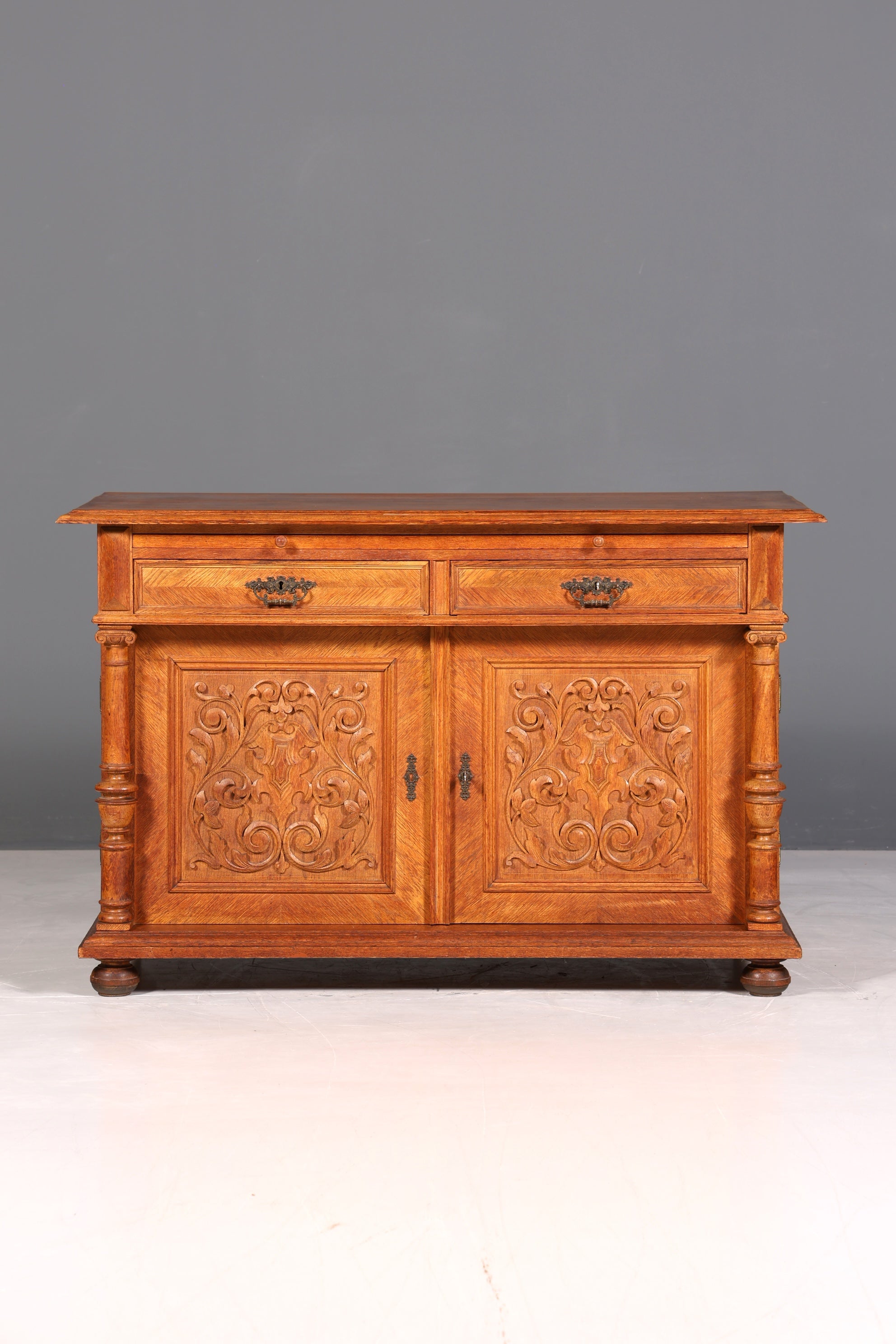Stilvolles Gründerzeit Sideboard Louis Philippe Eiche Schrank Kommode um 1880