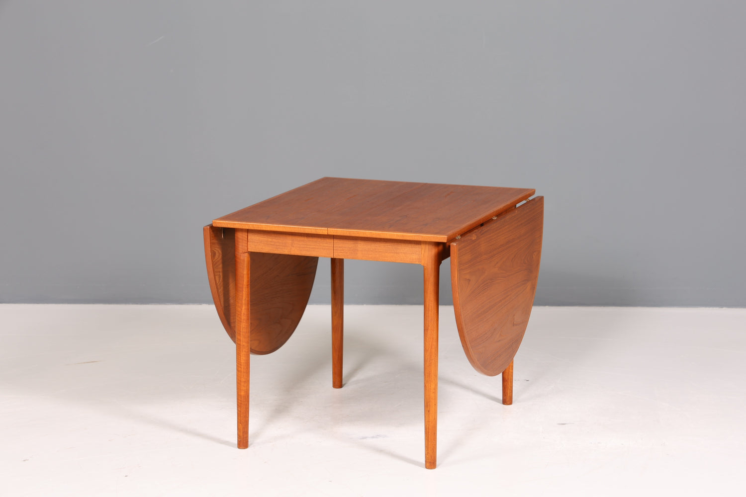 Wunderschöner Arne Vodder Esstisch für Sibast Modell 227 Mid Century ausziehbarer Tisch Vintage Holz Küchentisch Esszimmertisch