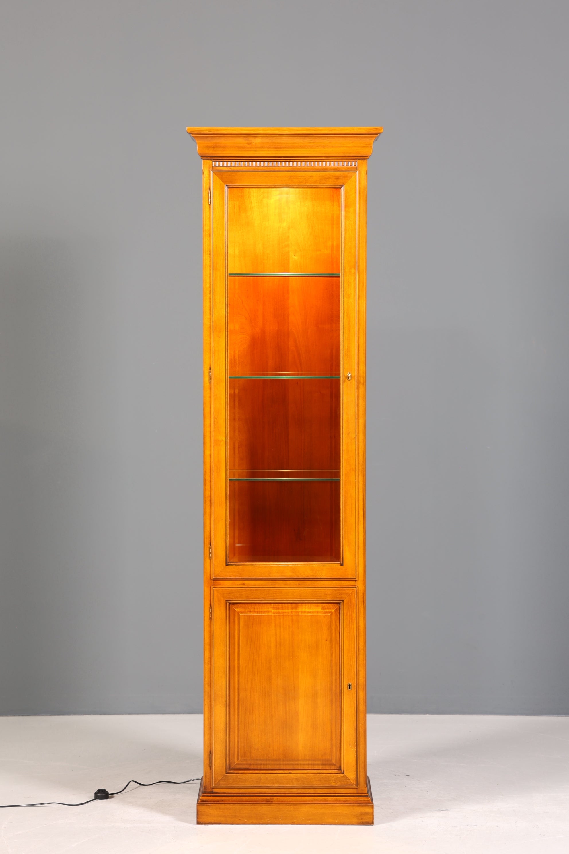 Traumhafte Original Selva Vitrine Antik Stil massiv Holz Geschirrschrank Villa Borghese Schrank 2 von 2