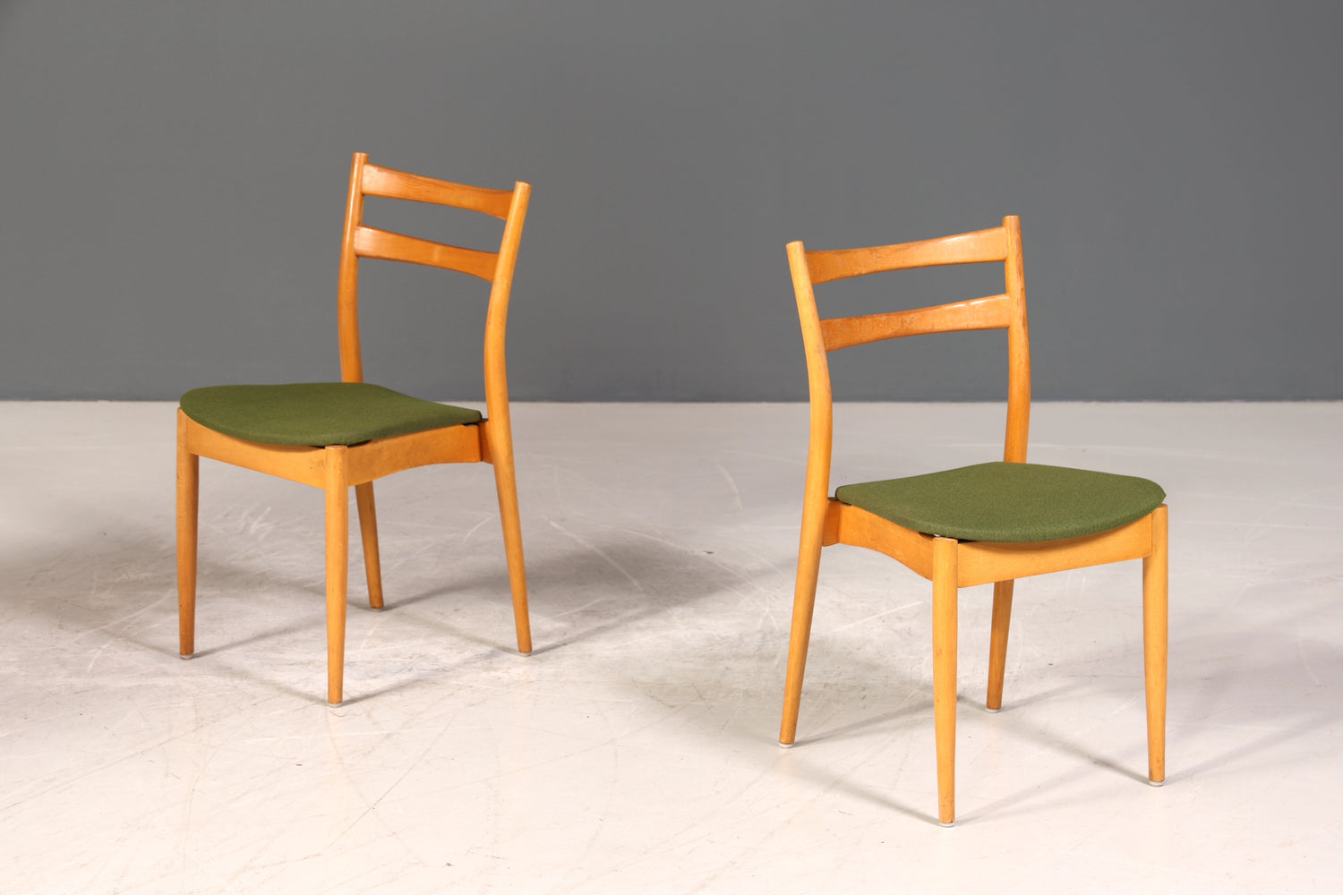 2x Schlichte Mid Century Stühle Retro Stuhlset Danish Design Küchenstühle Esszimmer Stühle