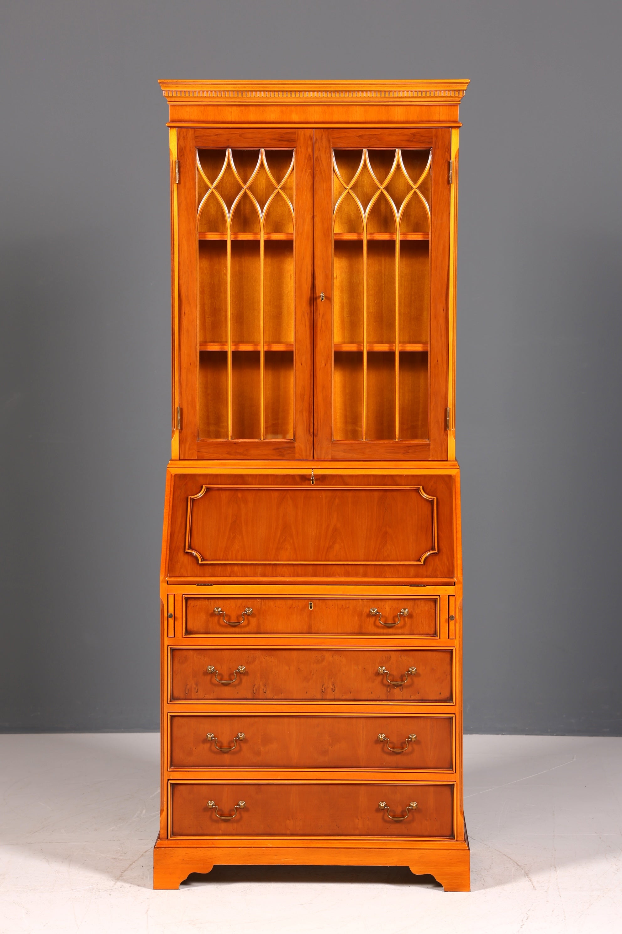 Wunderschöner Englischer Sekretär Büro Aufsatzsekretär Eibe Antik Stil Vitrinen Schrank UK