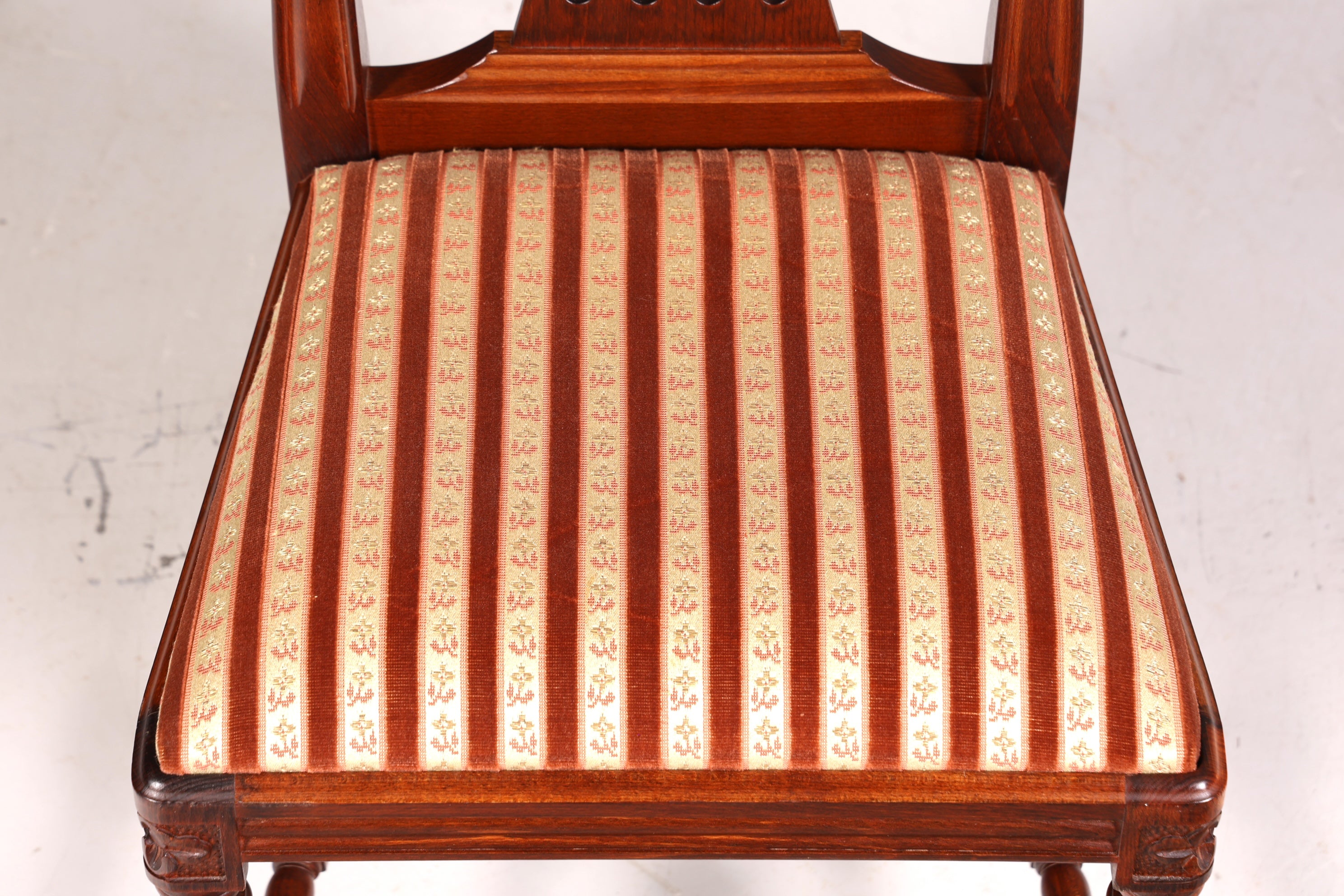 Traumhafter Stuhl im Gustavianischem Stil Englisch Küchenstuhl Antik Stil Sekretär Stuhl 2 von 2