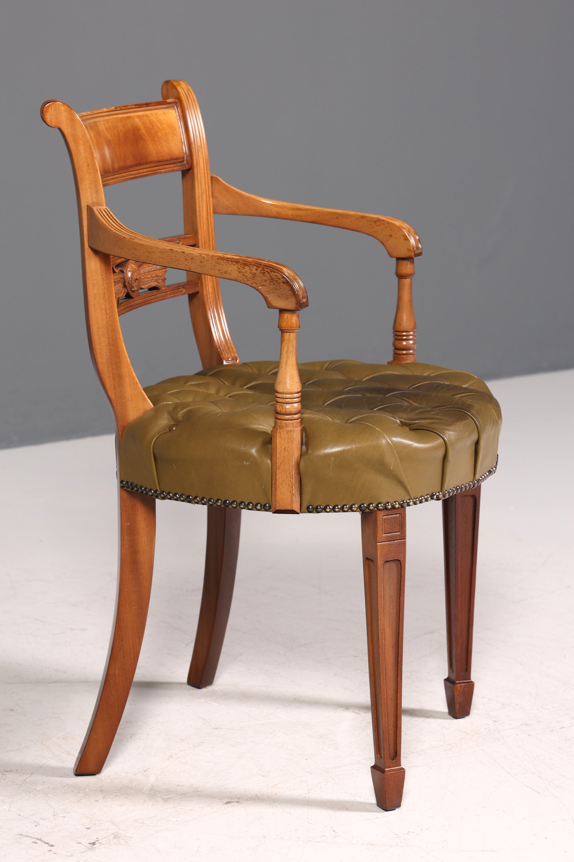 Wunderschöner Chesterfield Armlehnstuhl Anno Dom Sekretär Stuhl Englisch echt Leder Küchenstuhl 2 von 2