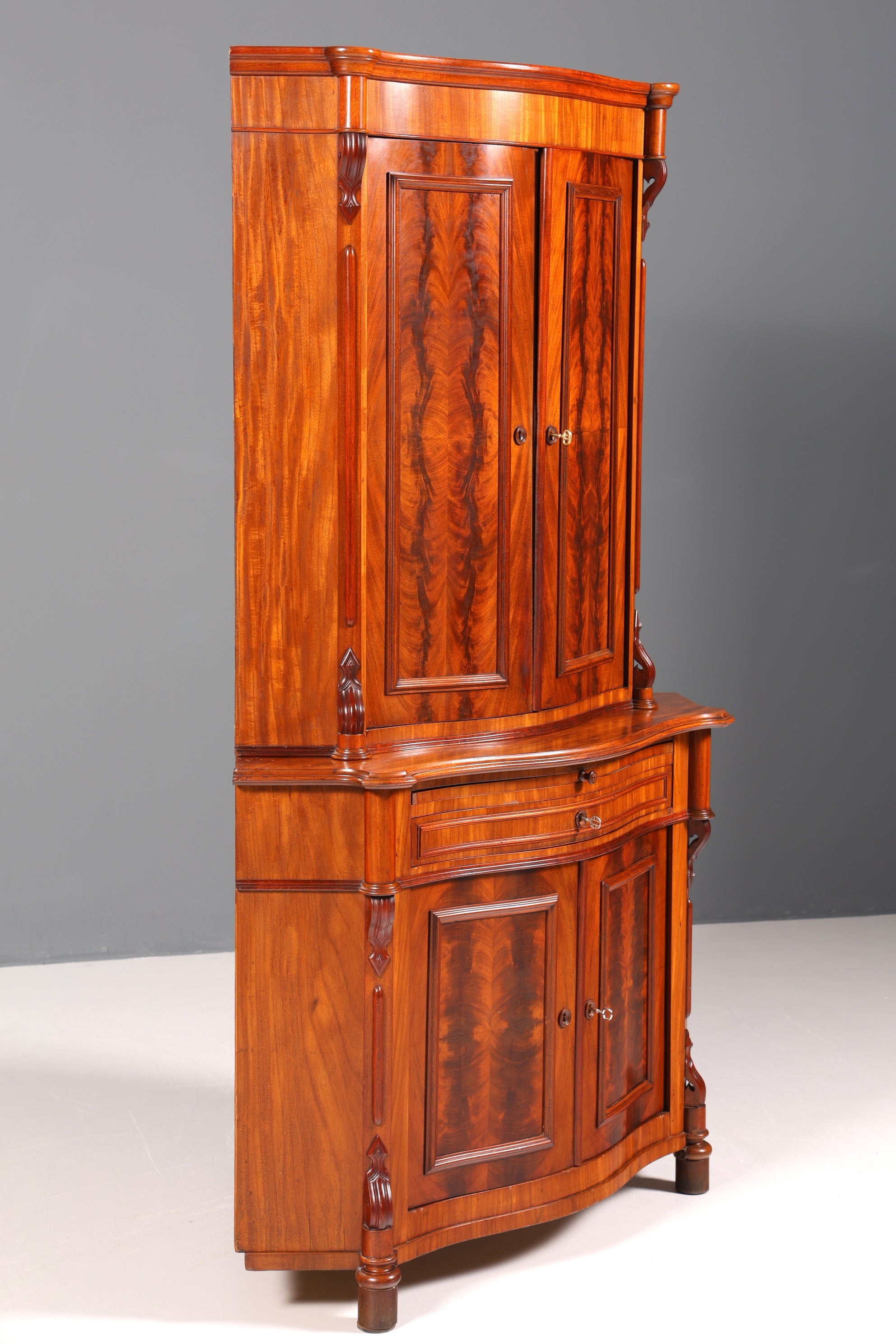 Traumhafter Louis Philippe Eckschrank Antik Gründerzeit Schrank um 1880