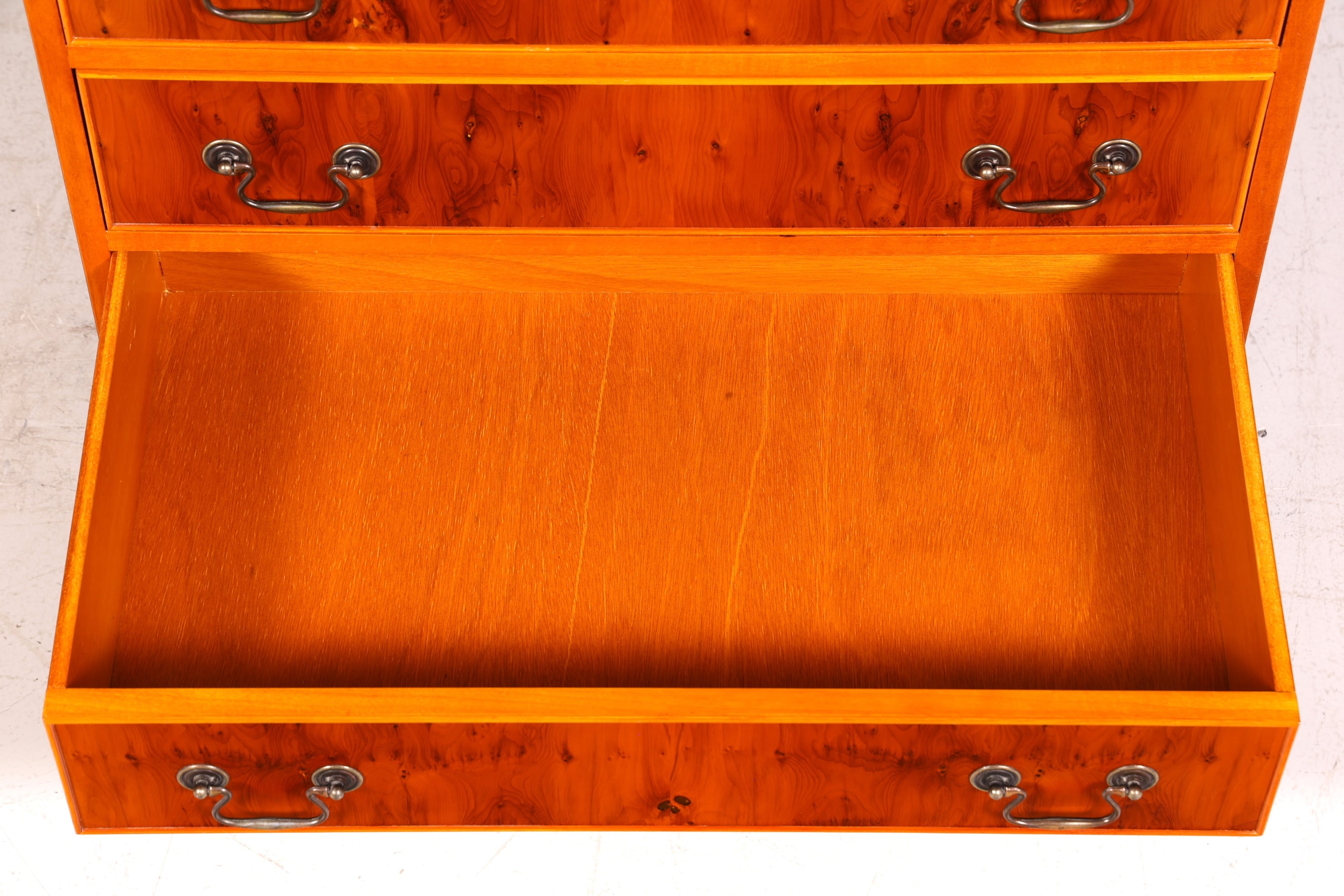 Wunderschöner Englischer Sekretär Eibe Schreibkommode Antik Stil Kommode UK Schreibtisch