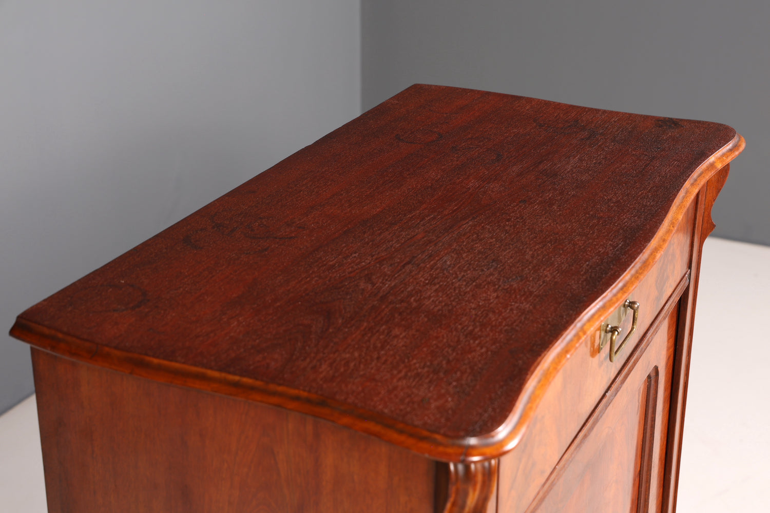 Wunderschöner Louis Philippe Schrank um 1880 Gründerzeit Vertiko Schrank Semainier