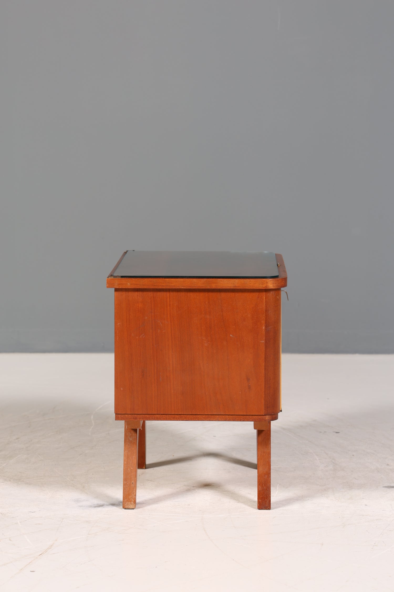 Wunderschöne Mid Century Kommode Vintage Klappschränkchen Retro Nachttisch 1 von 2