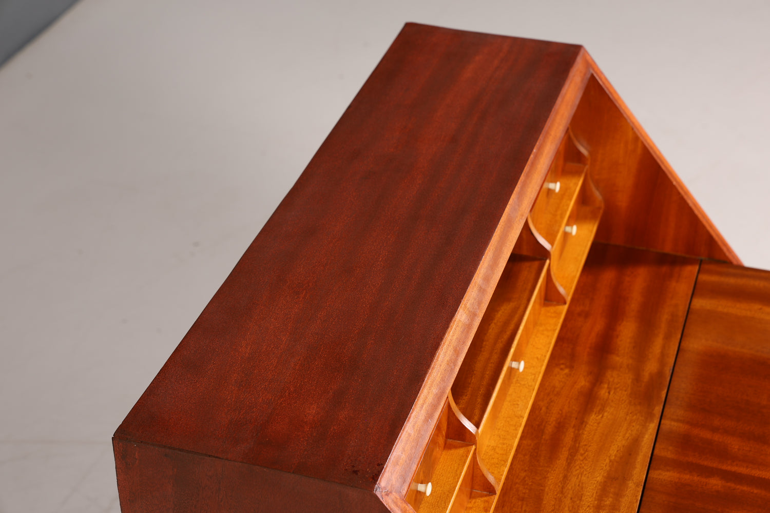 Stilvoller Sekretär im Louis Seize Stil Büro Kommode Empire Englisch Schreibkommode Schreibtisch