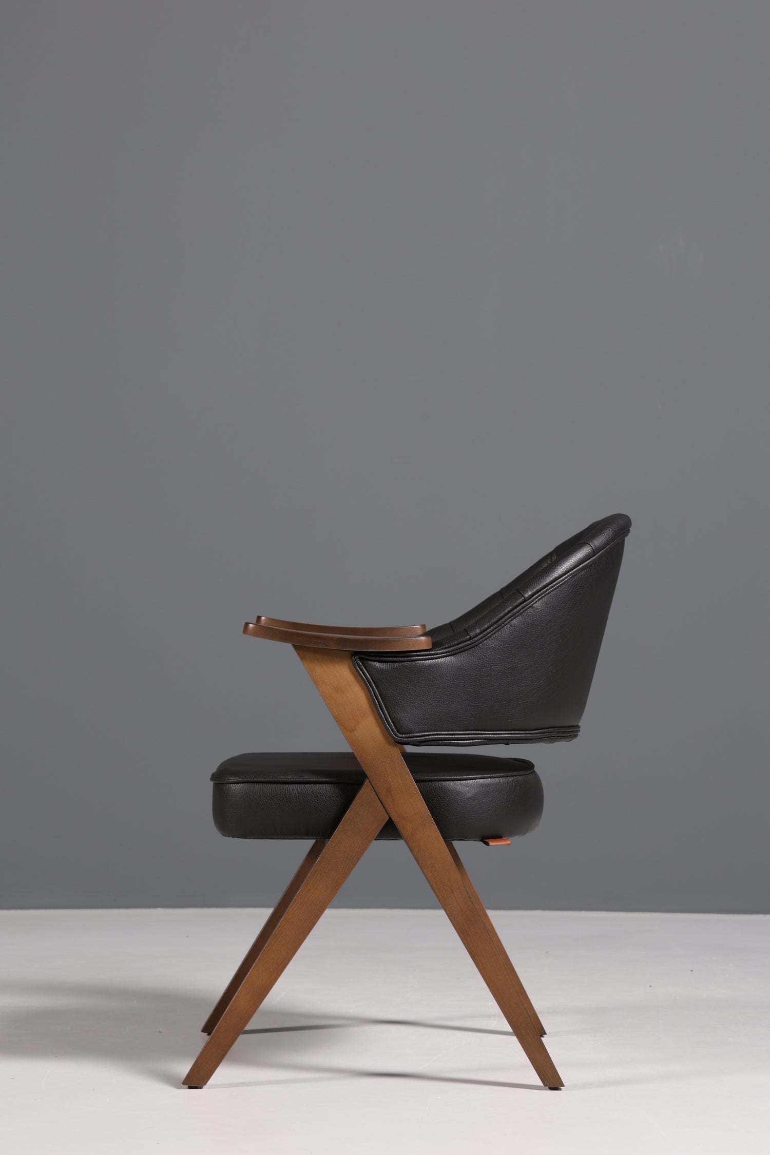 Luxuriöser "Manchester Black" Stuhl Chesterfield Stil  Bürostuhl Esszimmerstuhl Lounge Stuhl