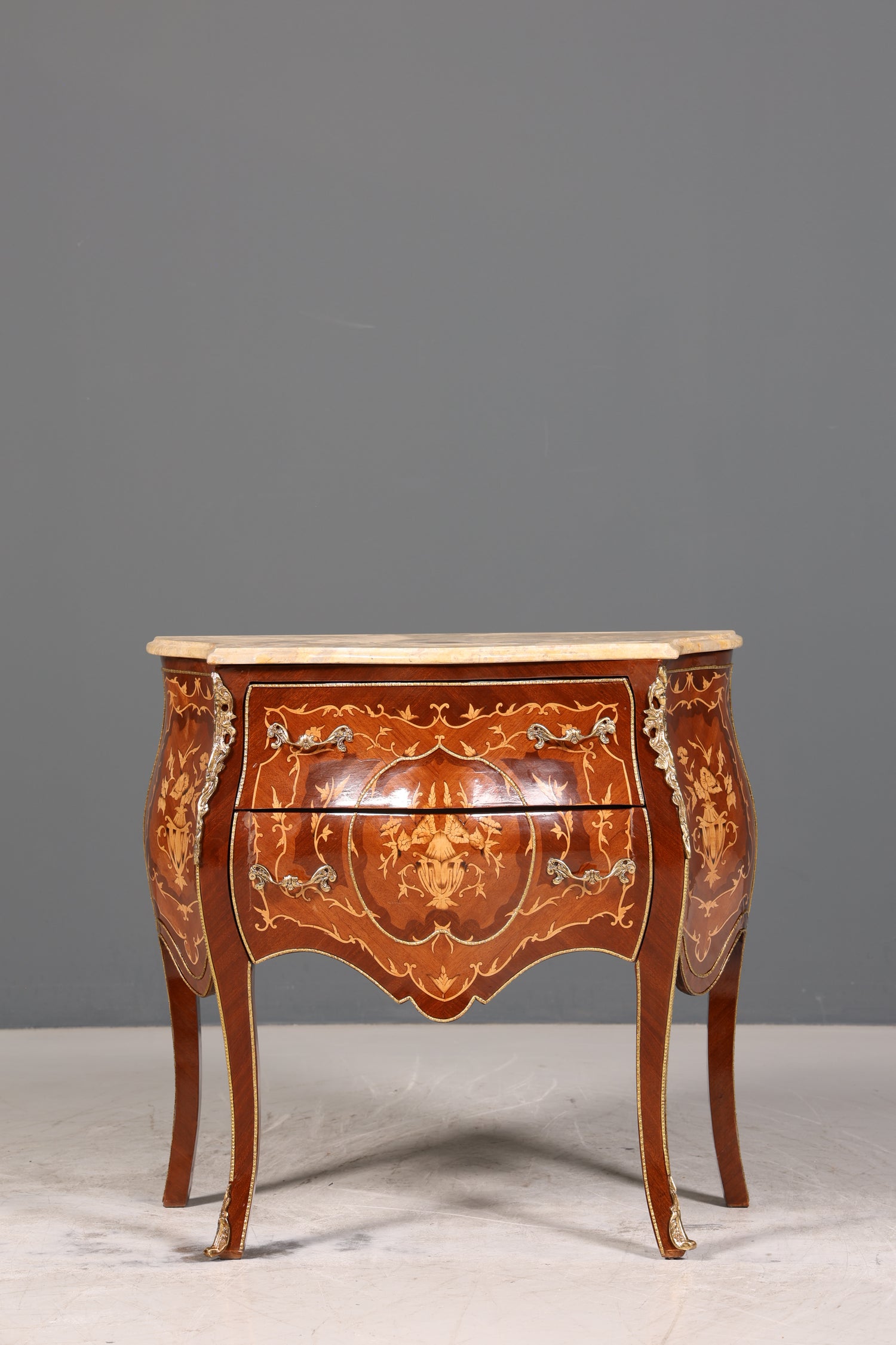 Königliche Bauchige Barock Stil Kommode Messing Marmor Louis XV Sideboard Antik Stil