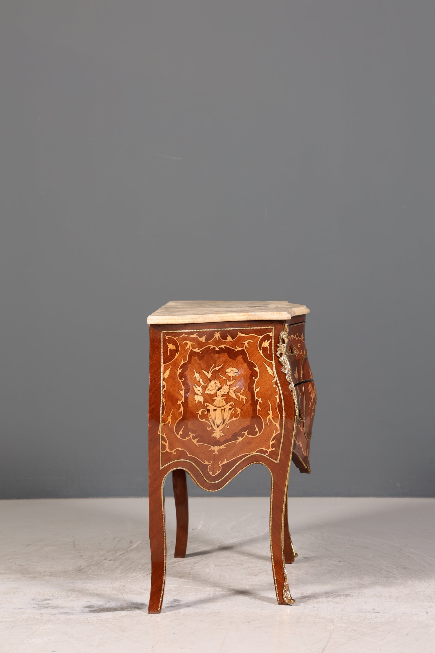 Königliche Bauchige Barock Stil Kommode Messing Marmor Louis XV Sideboard Antik Stil