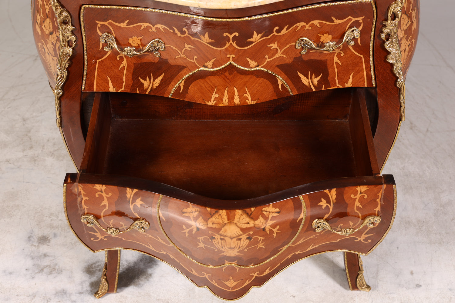 Königliche Bauchige Barock Stil Kommode Messing Marmor Louis XV Sideboard Antik Stil