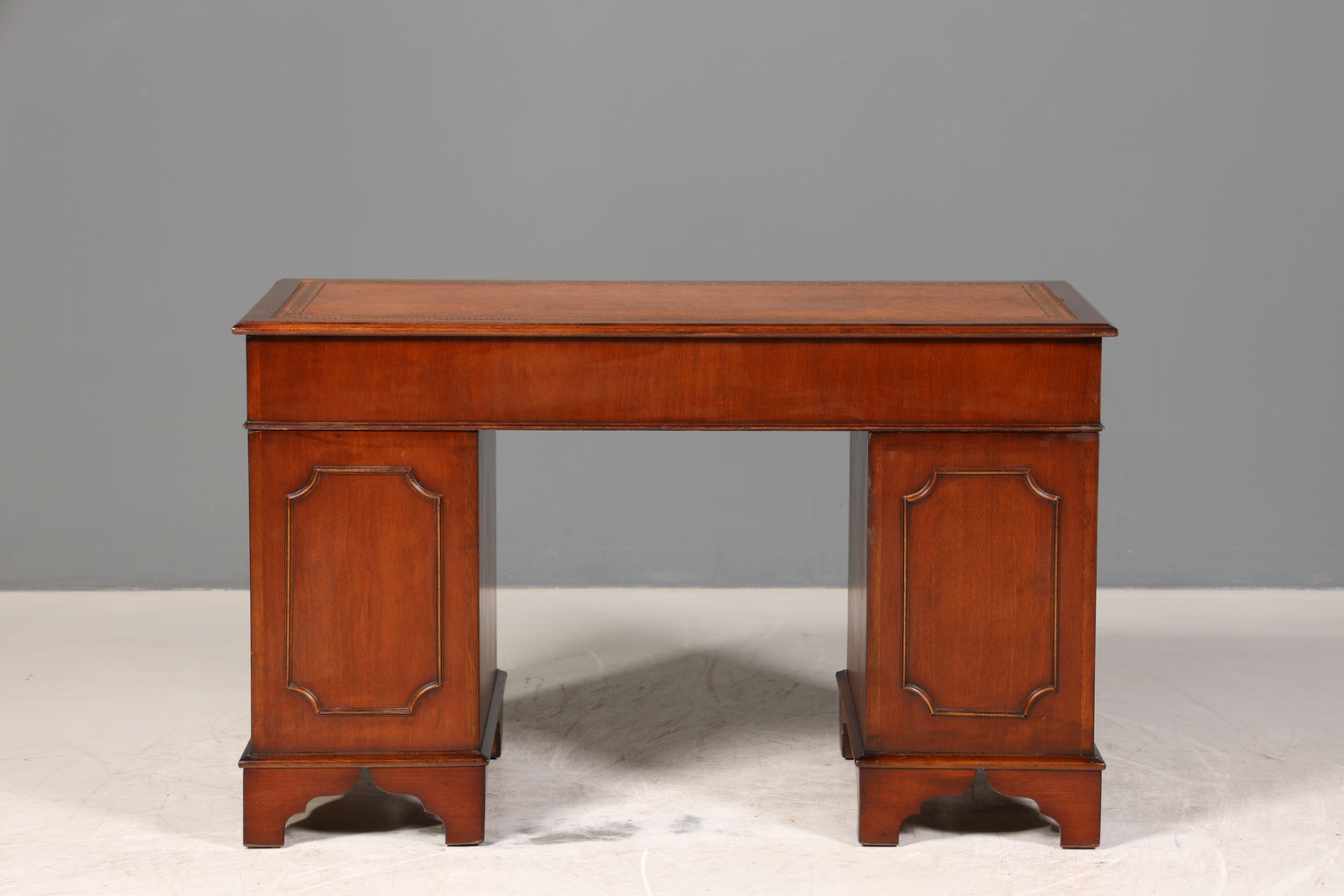 Stilvoller Englischer Schreibtisch Mahagoni Bürotisch Englisch Desk Leder Auflage