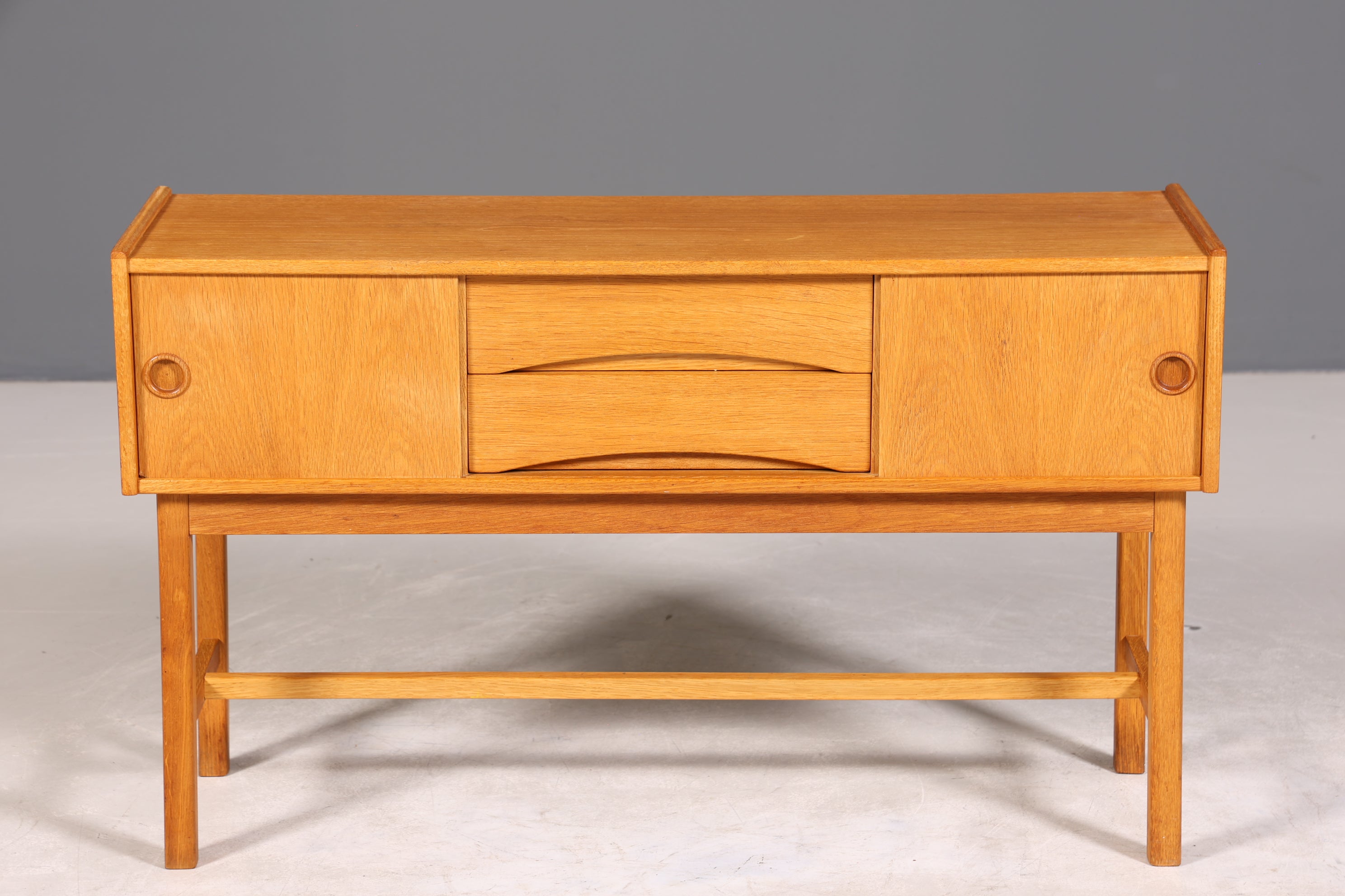 Wunderschöne Mid Century Kommode Danish Design Flurkommode TV Schrank 60s Schiebetür Kommode