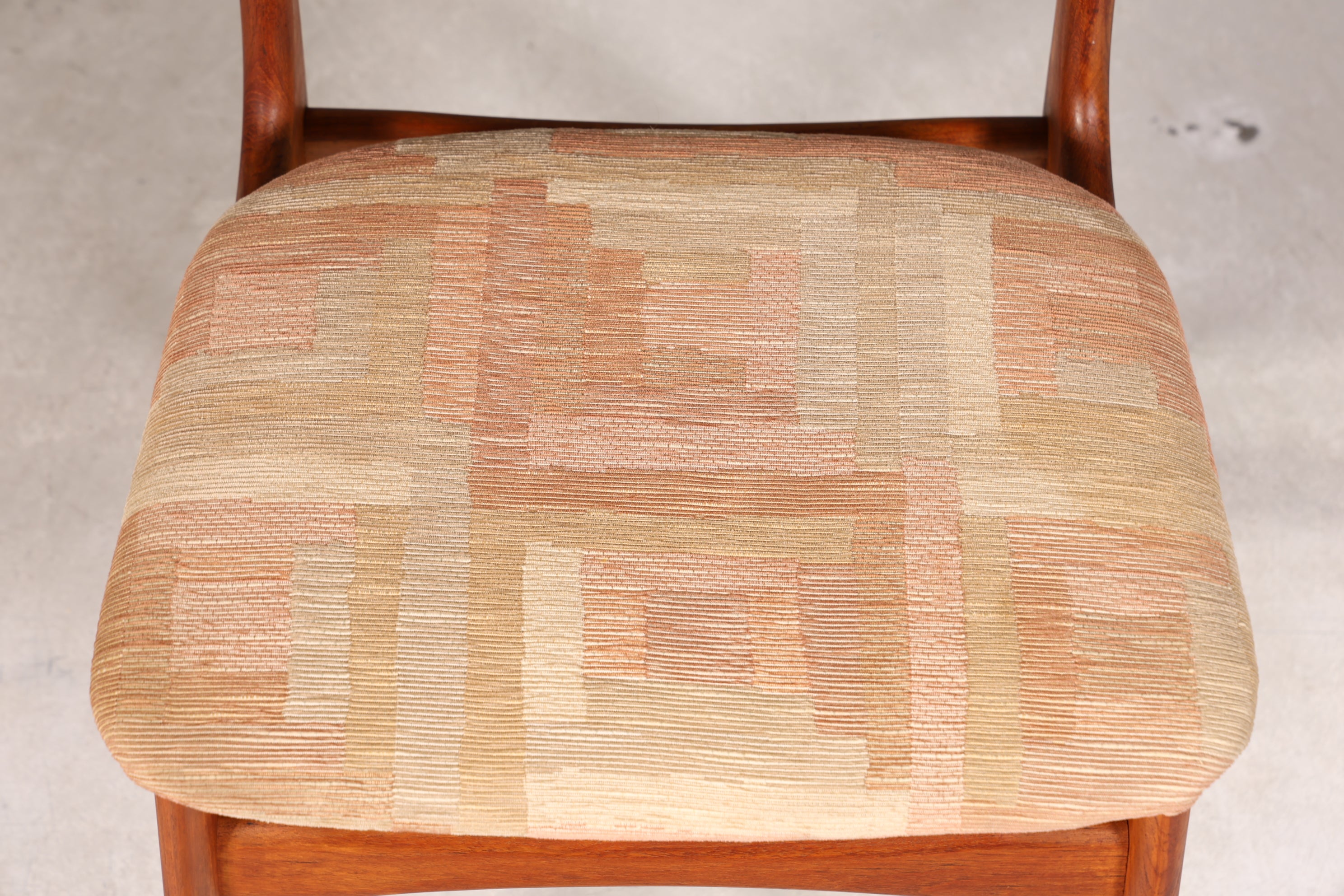 Stilvoller Original "Schiønning & Elgaard" Stuhl Mid Century Danish Teak Holz Esszimmer Stuhl Sekretär Stuhl 1 von 3