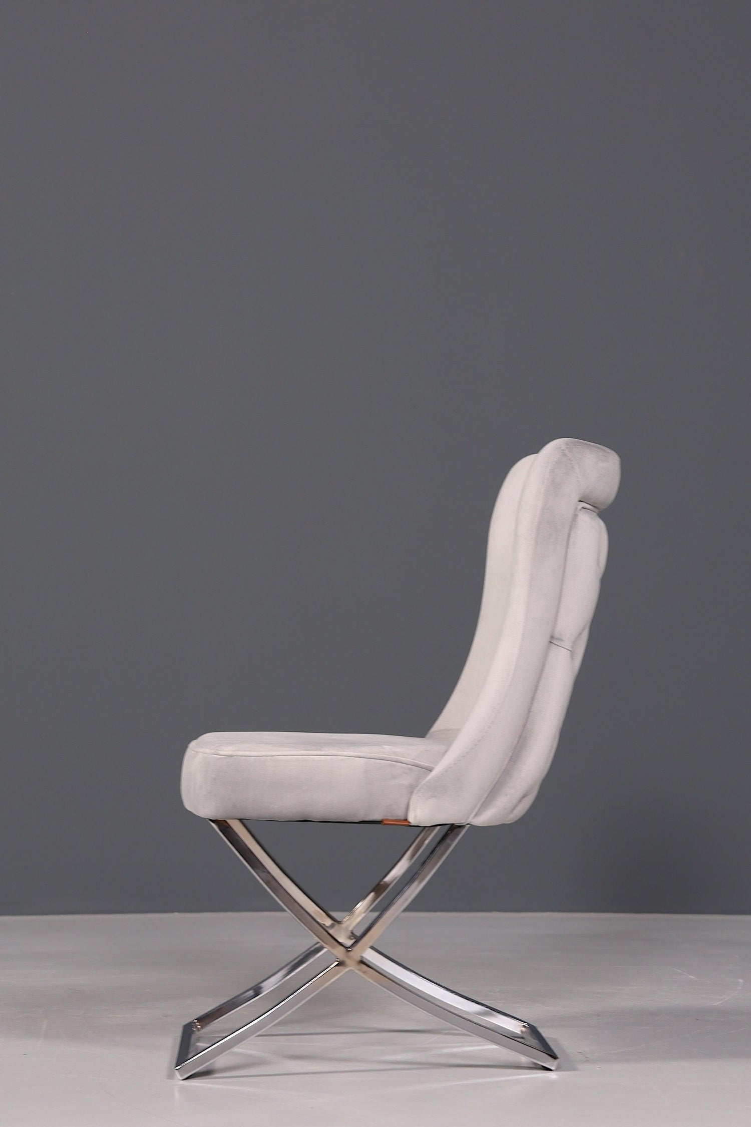 Edler Chesterfield Esszimmerstuhl "Valencia" in Grau