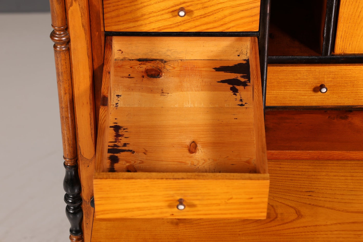 Stilvoller Louis Philippe Sekretär um 1880 Gründerzeit Antik Schrank Chiffoniere