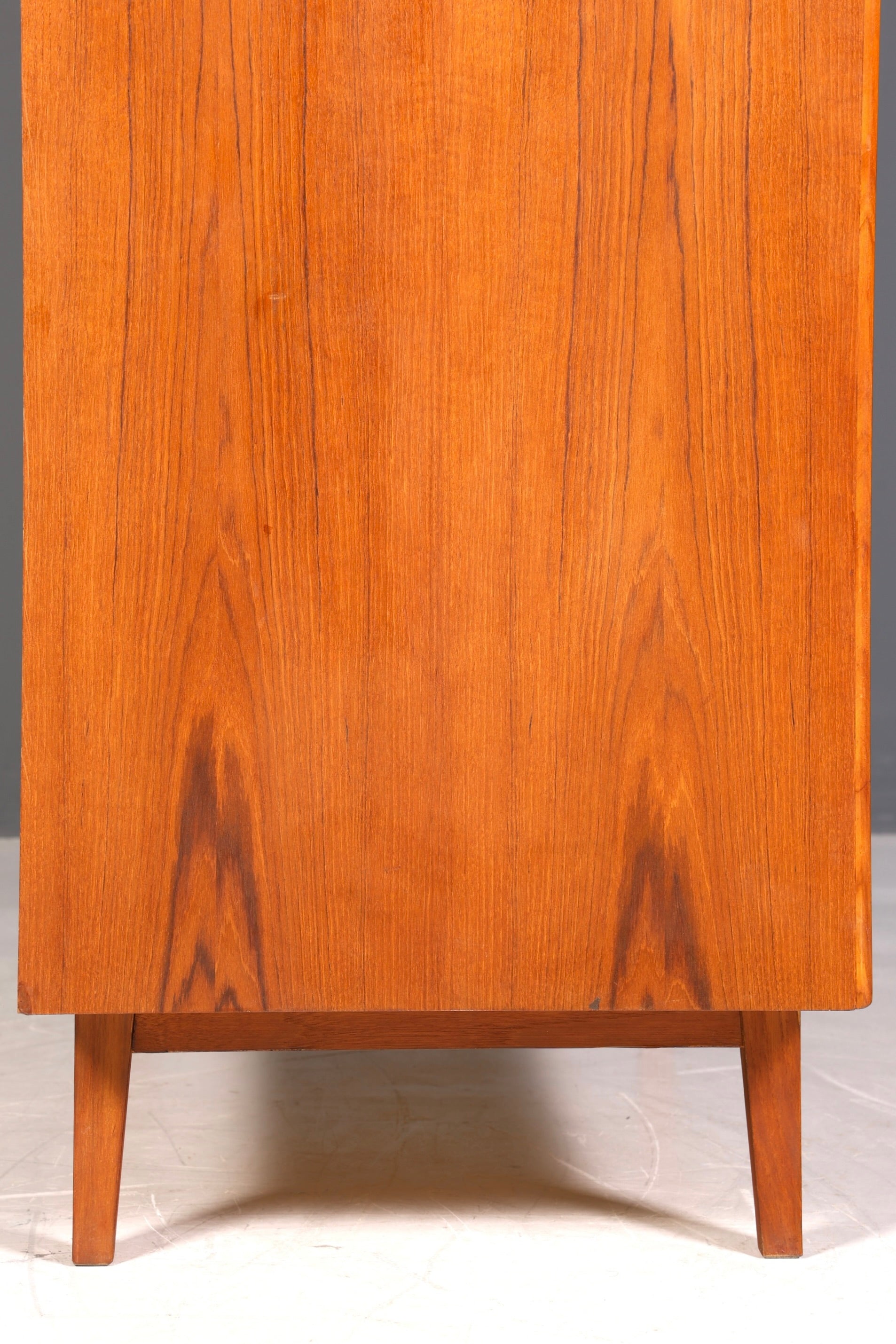 Traumhafter Mid Century Kleiderschrank Danish Design Teak Holz Vintage Schrank Retro Wäscheschrank