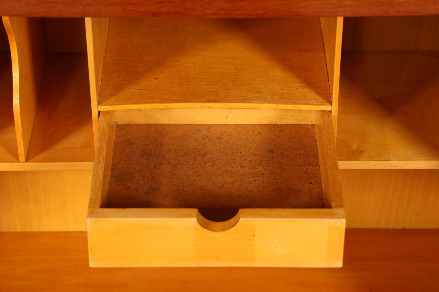 Stilvoller Mid Century Schrank František Jirák für Tatra Nabytok Sekretär Bücherregal Retro Highboard Vintage Regal 60s