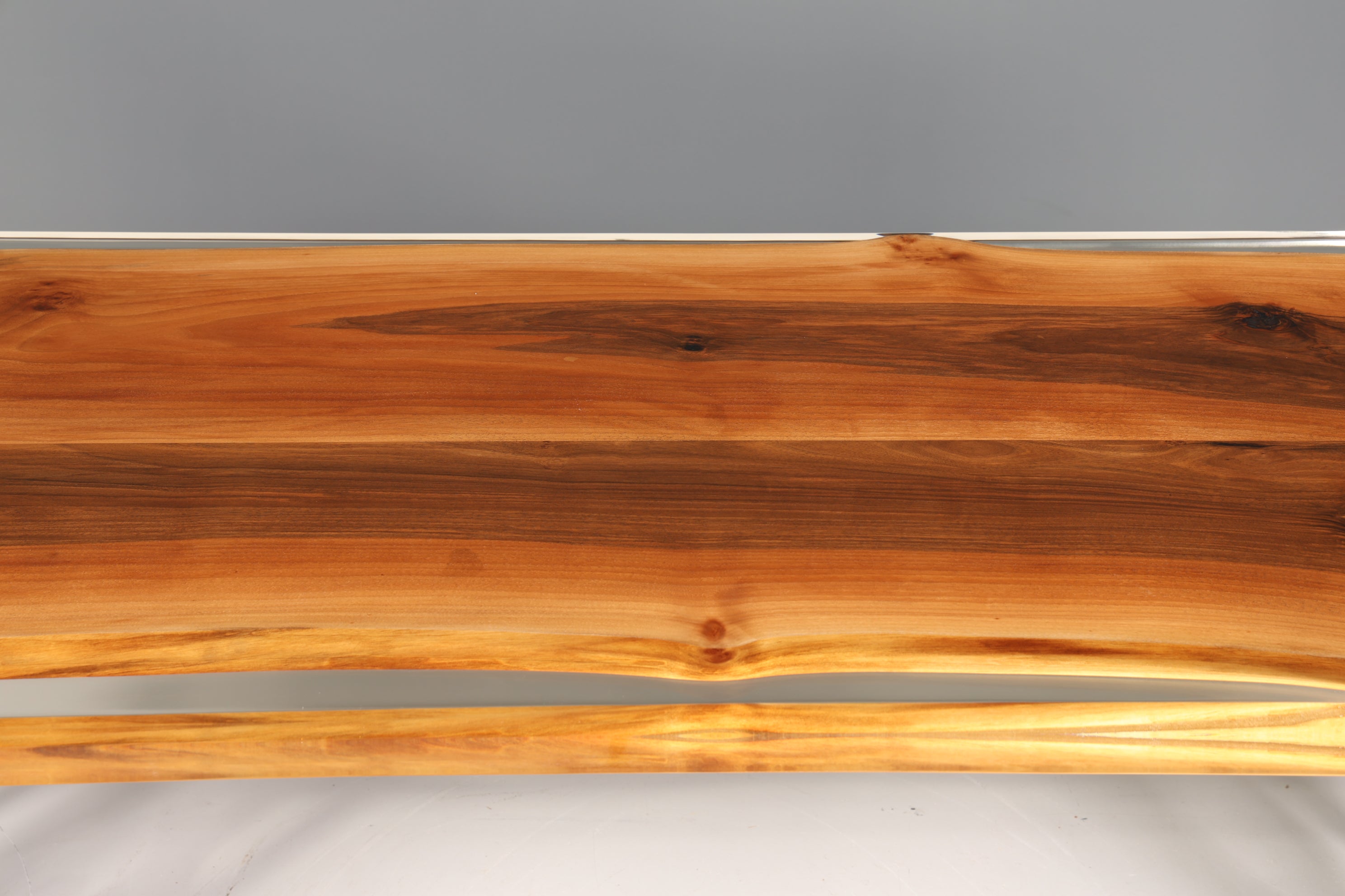 Einzigartiger Epoxidharz Tisch 258-90cm massiv Holz Nussbaum Esszimmer Tisch River Table Küchentisch Esstisch