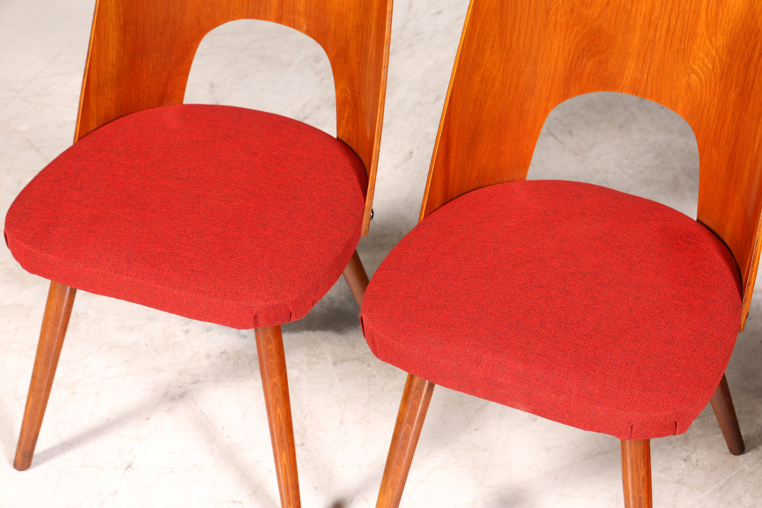 4x Traumhafte Stühle der Marke Ton Designed by Oswald Haerdtl Retro Stuhlset Danish Design Küchenstühle Esszimmer Stühle