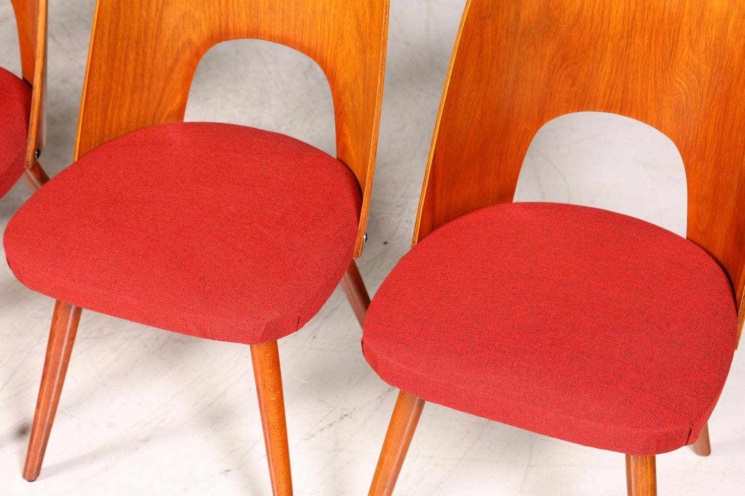 4x Traumhafte Stühle der Marke Ton Designed by Oswald Haerdtl Retro Stuhlset Danish Design Küchenstühle Esszimmer Stühle