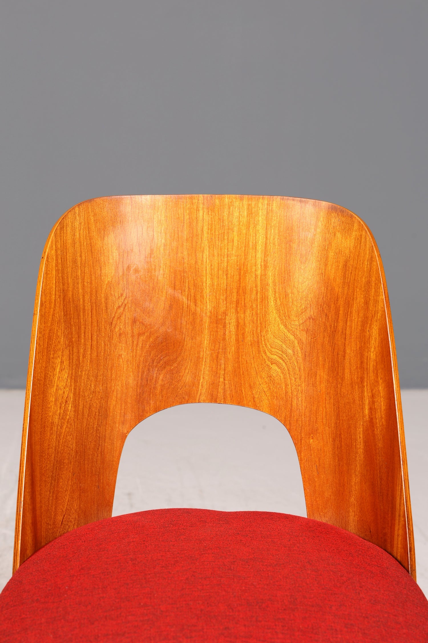 4x Traumhafte Stühle der Marke Ton Designed by Oswald Haerdtl Retro Stuhlset Danish Design Küchenstühle Esszimmer Stühle