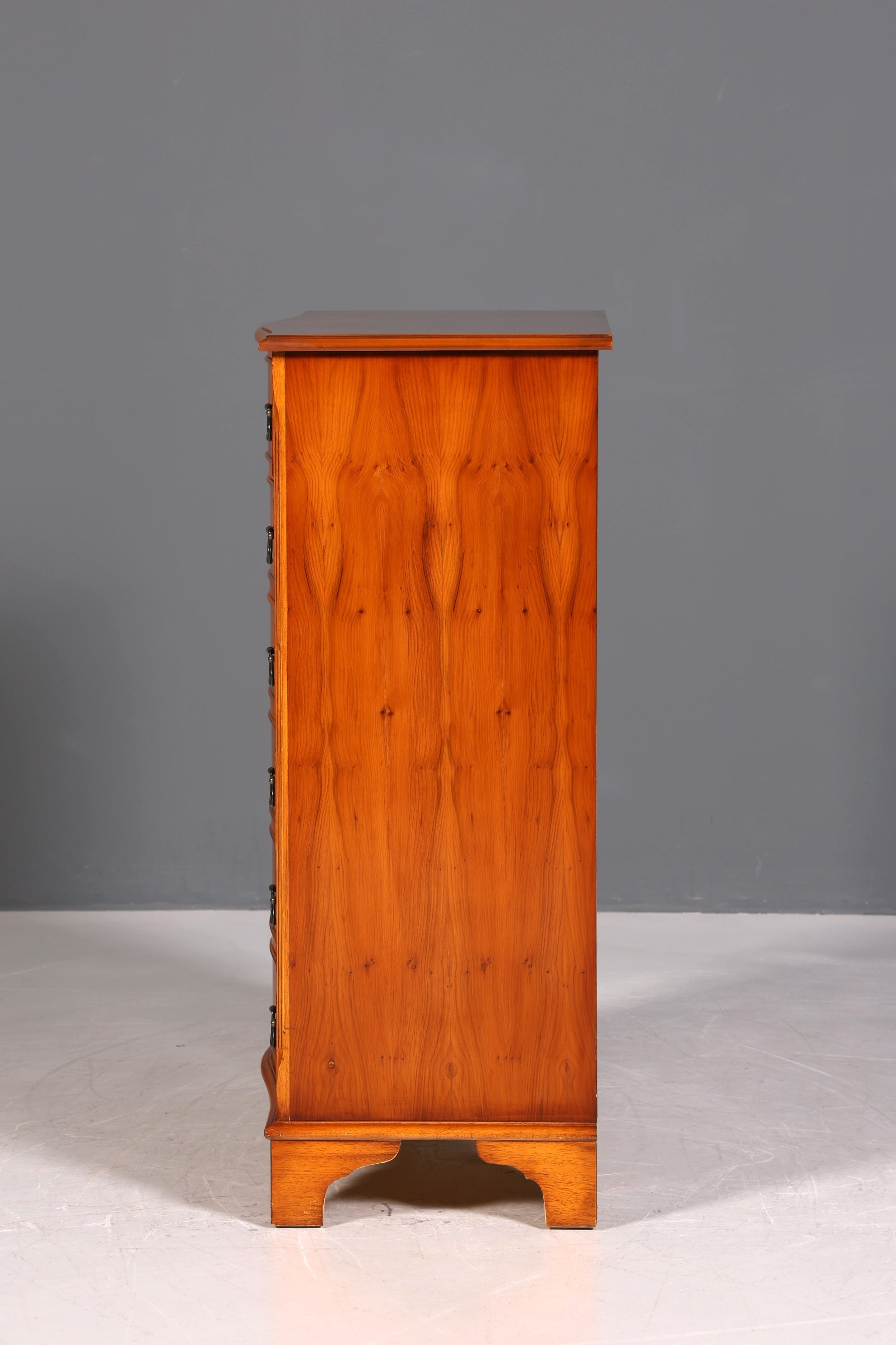 Traumhafte Englische Kommode Vertiko Eibe Antik 60er Jahre Schubladenkommode