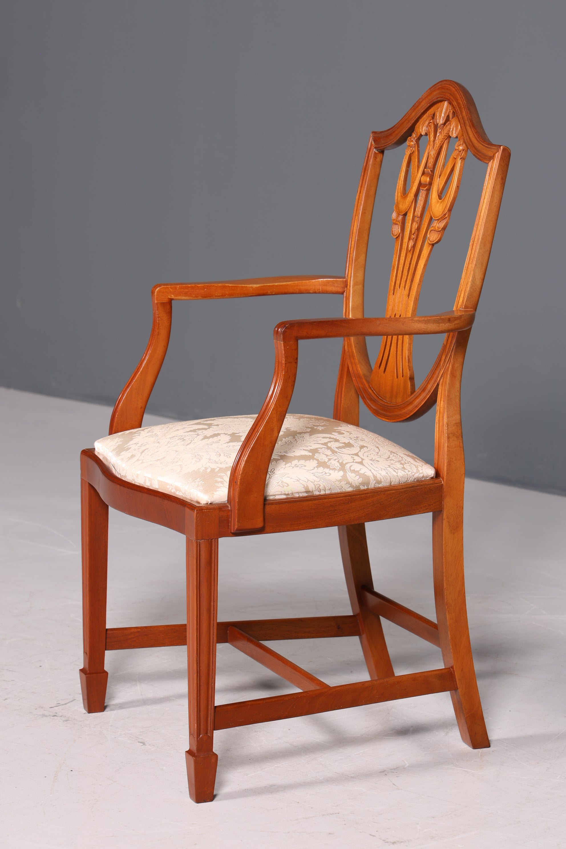 Wunderschöner Englischer Stuhl Armlehnstuhl Eibe Antik Sekretär Stuhl UK Polsterstuhl 1 von 2