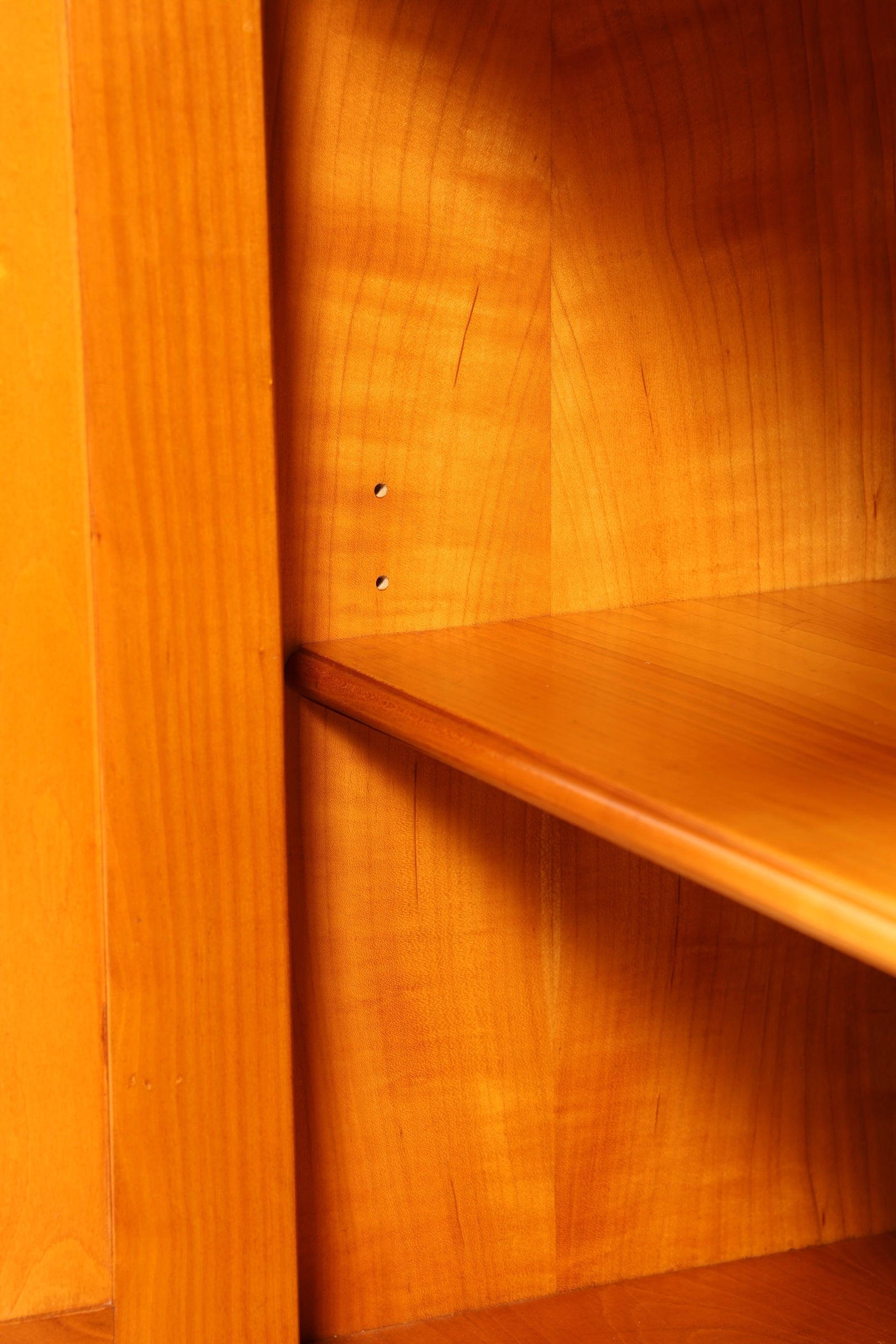 Stilvoller Französischer Vtirinenschrank Grange Stil Antik Stil Vitrine Kirschbaum Bücherschrank 60s Anrichte Landhaus