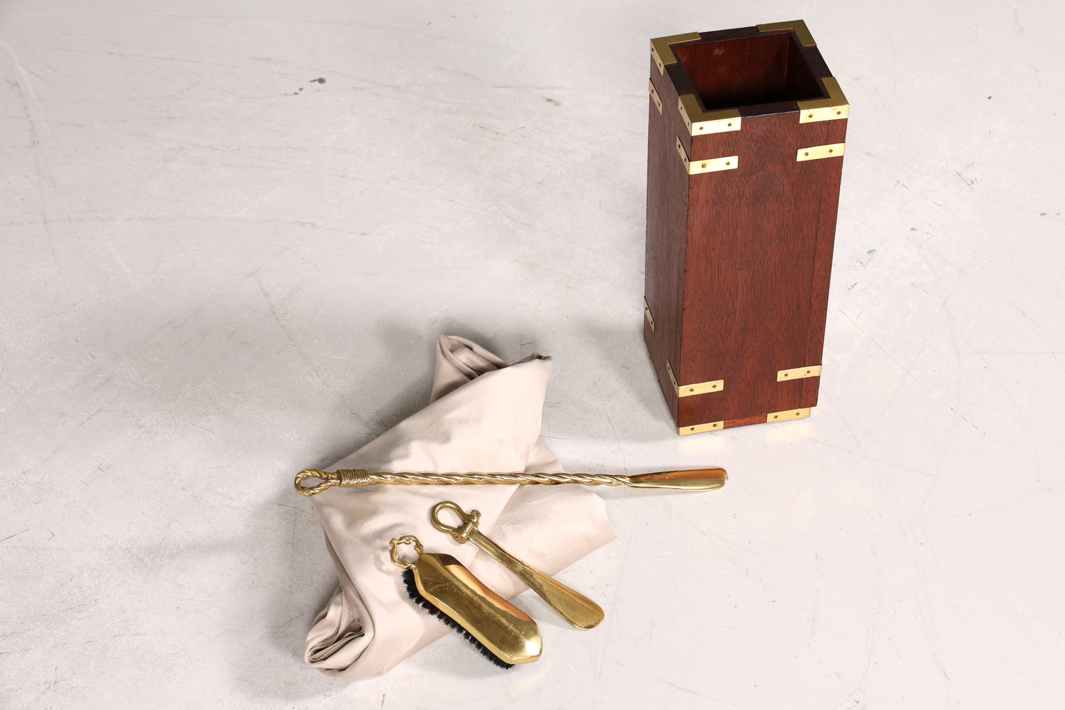 Wunderschönes Maritimes Kaminzubehör Englisch Mahagoni Kaminbesteck Set Military Behälter