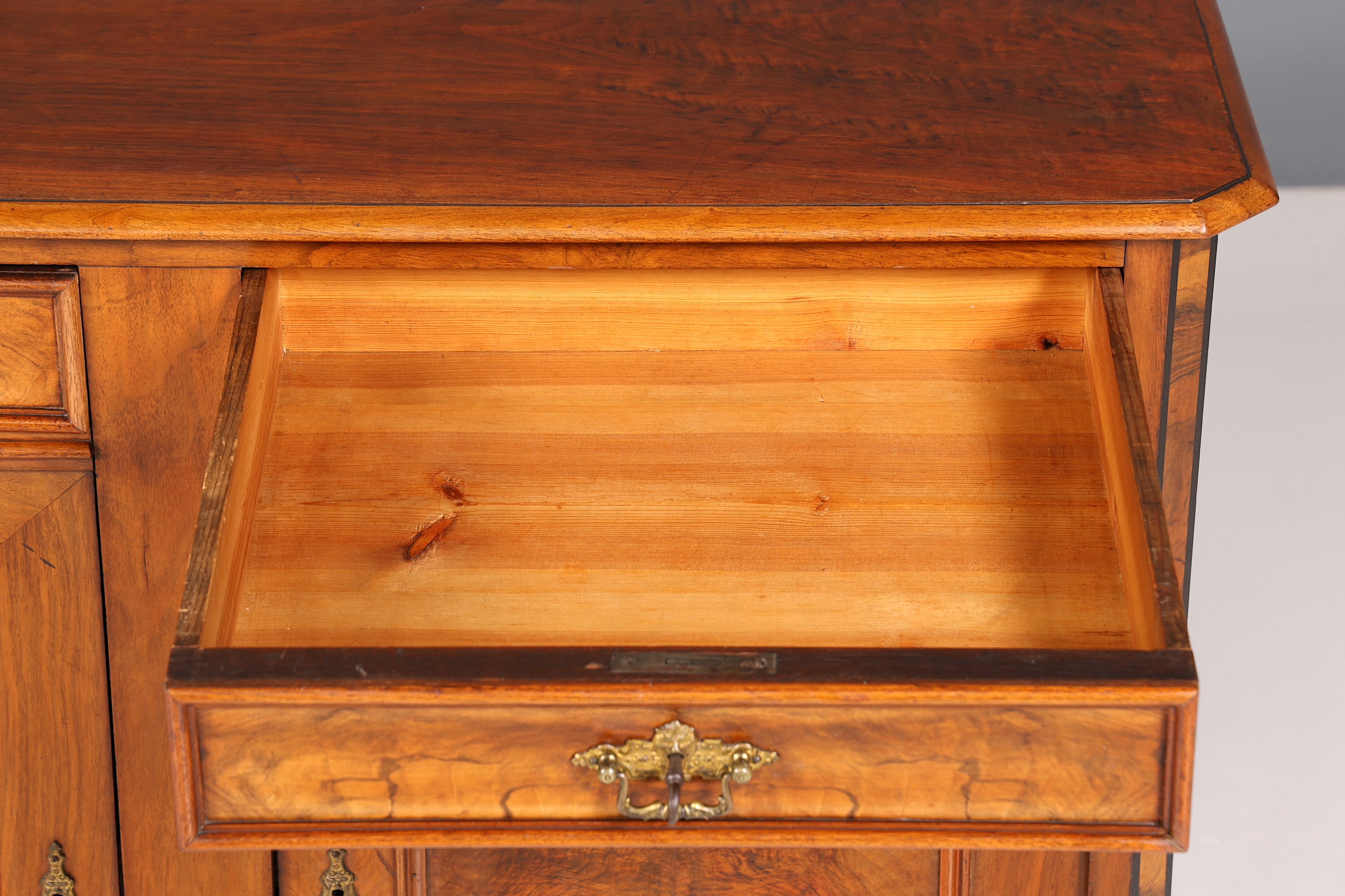 Wunderschöner Gründerzeit Schrank Kommode Louis Philippe Nussbaum Schubladen Kommode um 1880